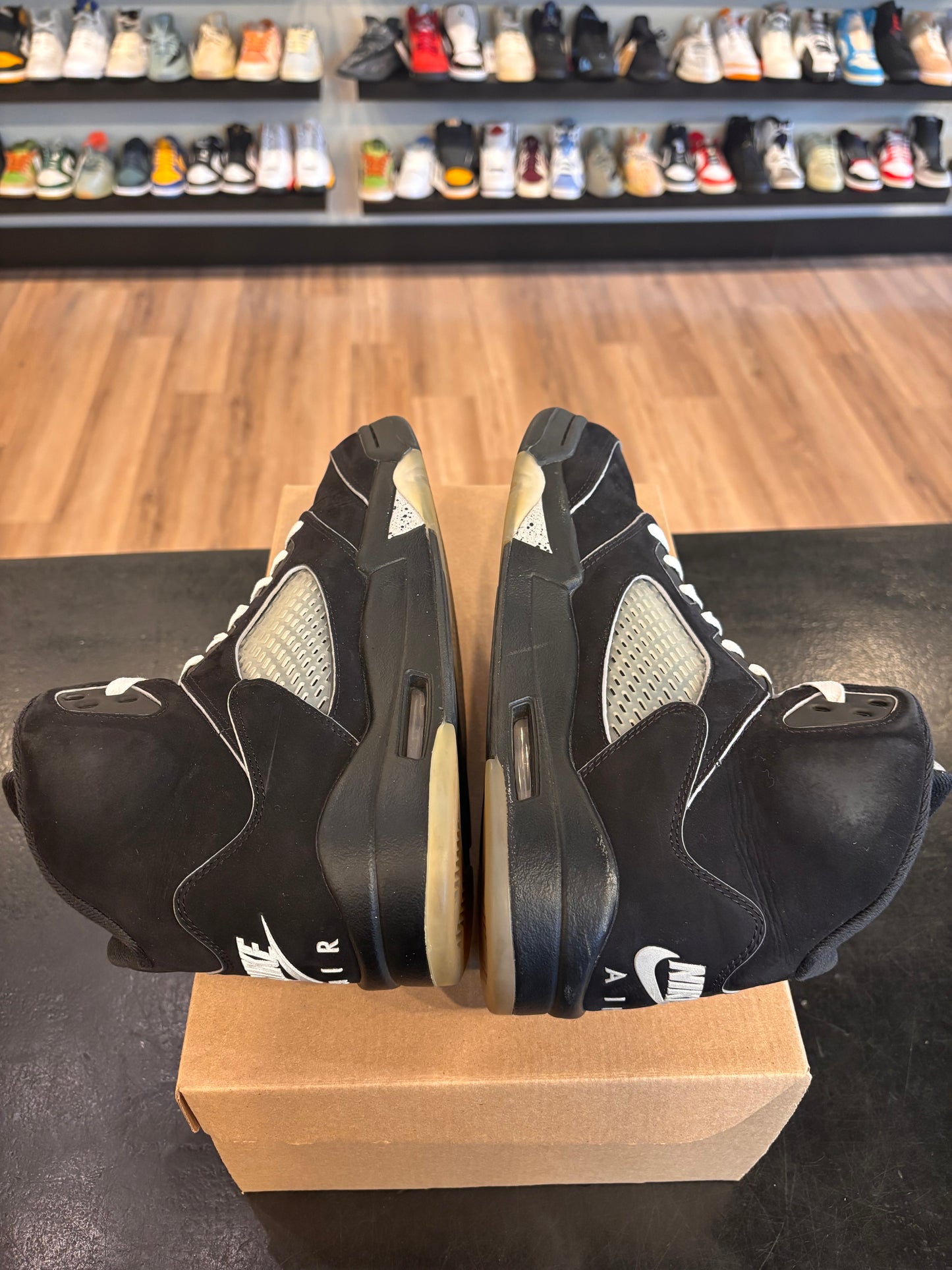 Jordan 5 Reimagined Black Metallic Size 8.5 Pre-Owned (No Box)