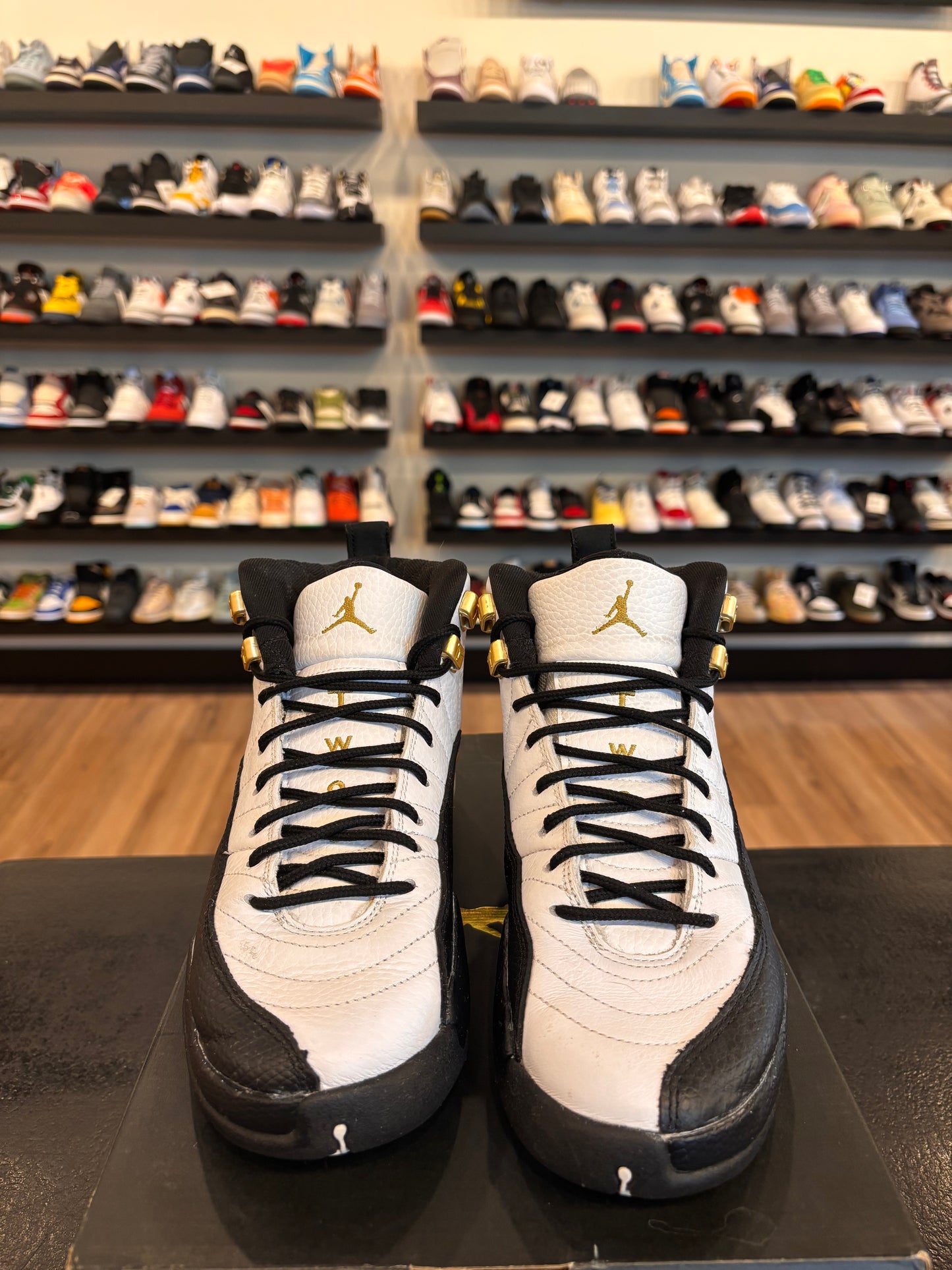 Jordan 12 Royalty Taxi Size 5.5Y (7W) Pre-Owned