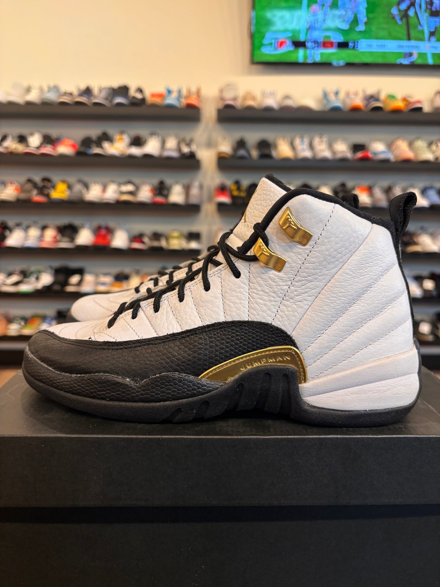 Jordan 12 Royalty Taxi Size 5.5Y (7W) Pre-Owned