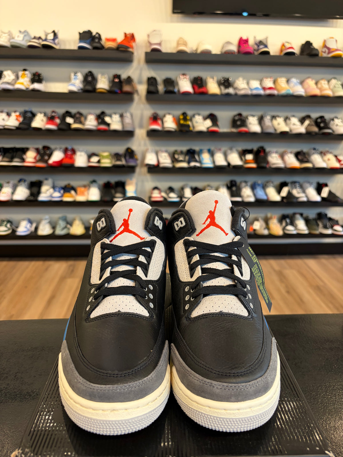 Jordan 3 Rare Air Size 8.5 Brand New