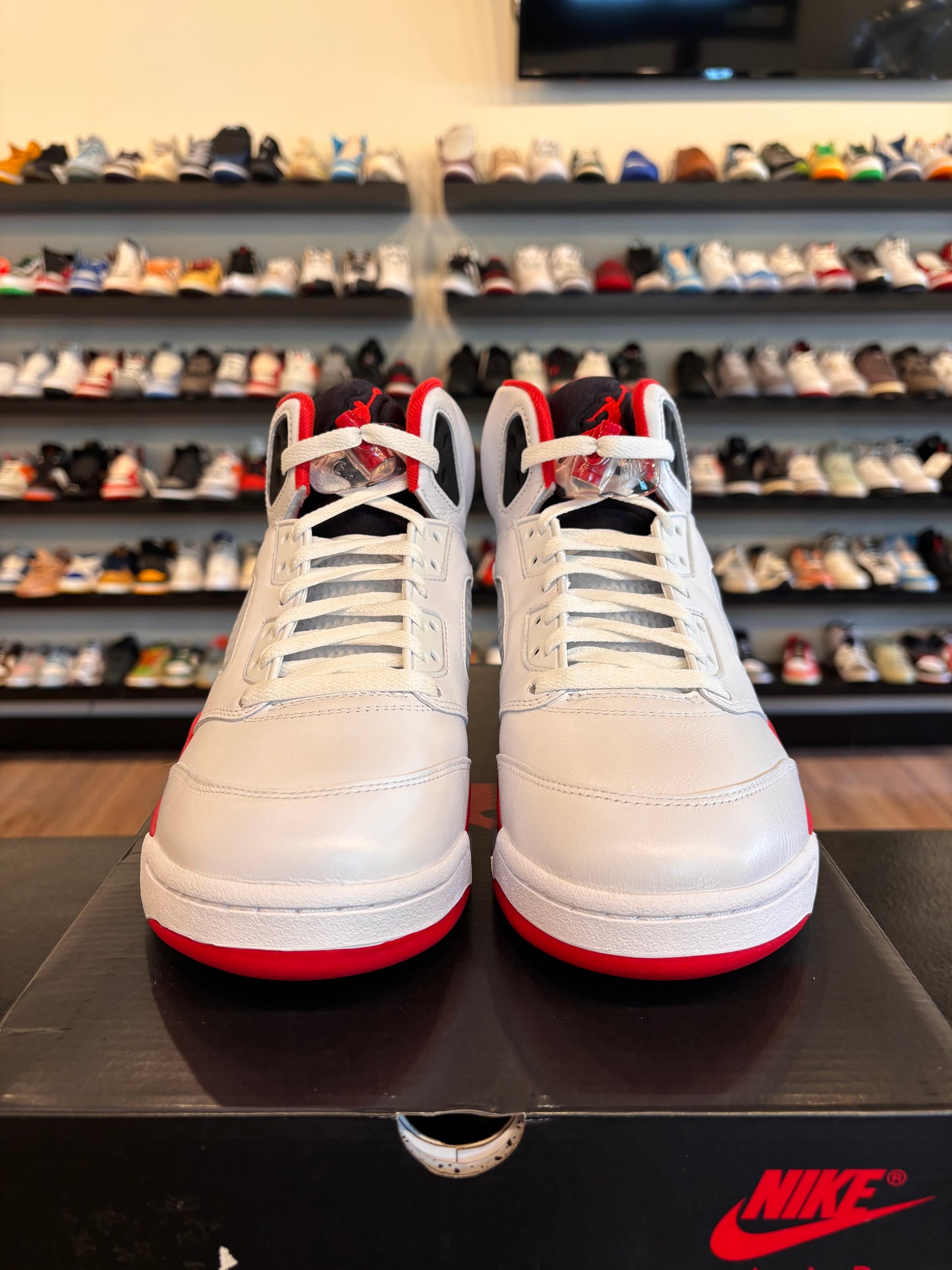 Jordan 5 Fire Red 2025 Size 10 Pre-Owned