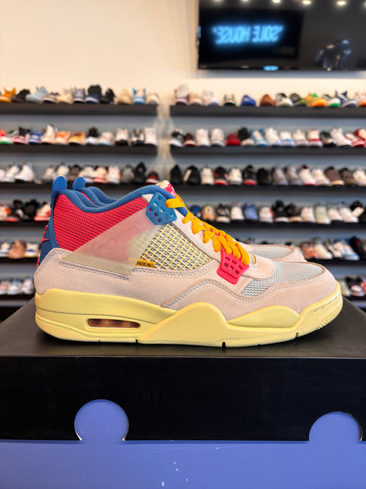 Jordan 4 Union Guava Size 9.5 Pre-Owned