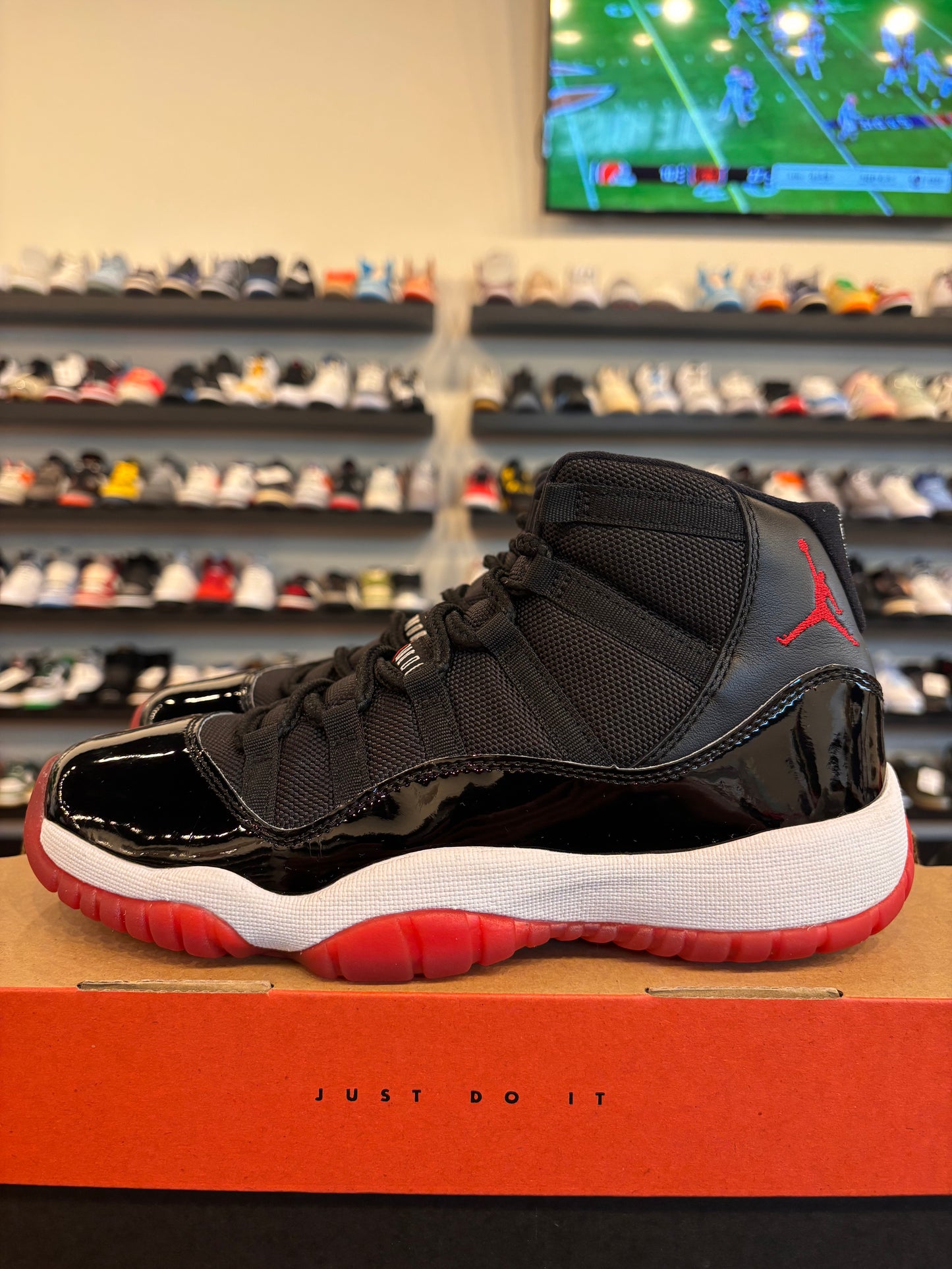 Jordan 11 Bred 2019 Size 6Y (7.5W) Pre-Owned