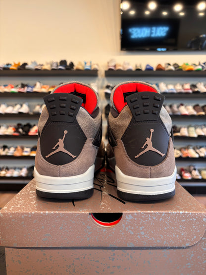 Jordan 4 Taupe Haze Size 11 Pre-Owned