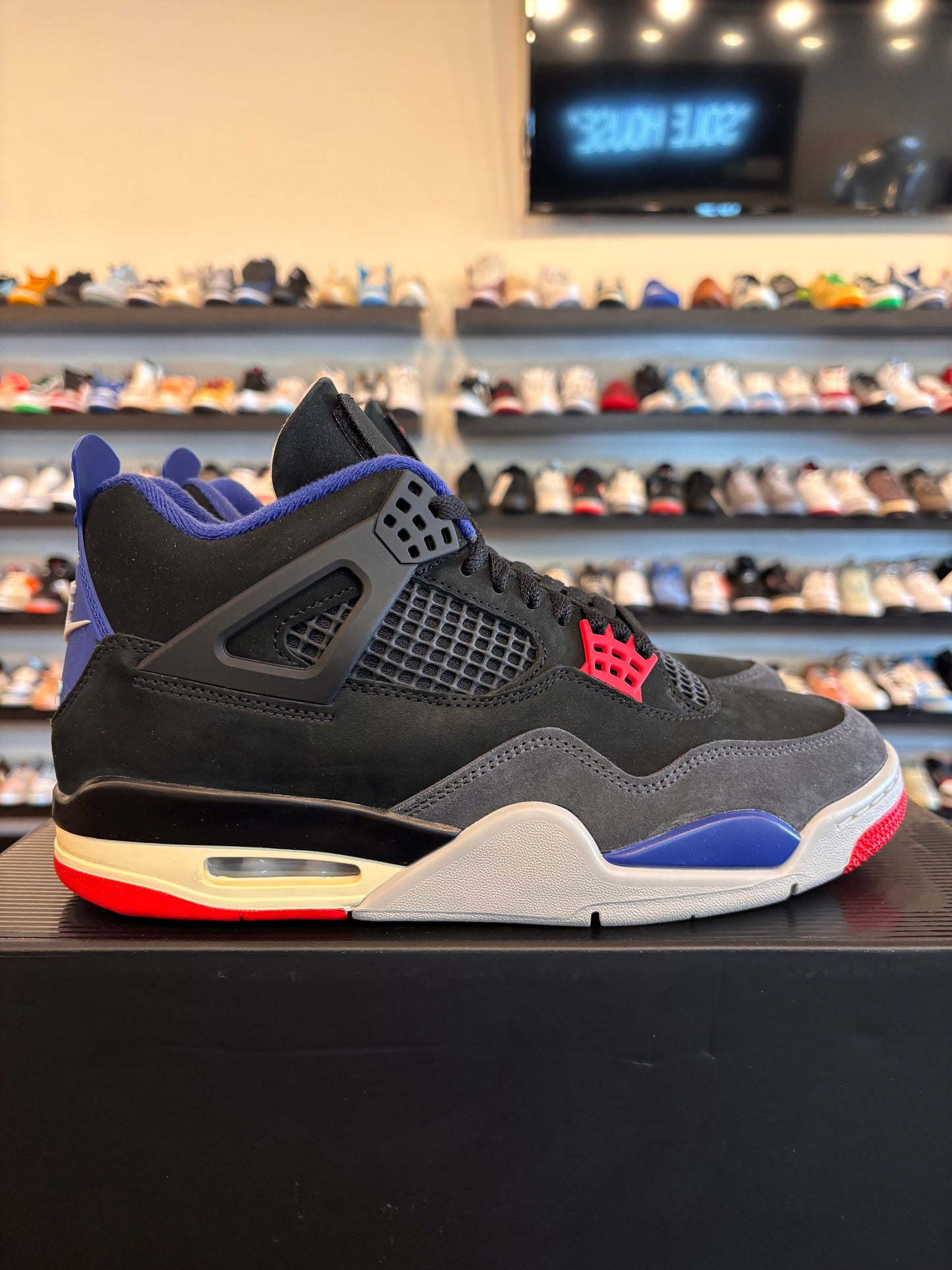 Jordan 4 Rare Air Size 9.5 Pre-Owned