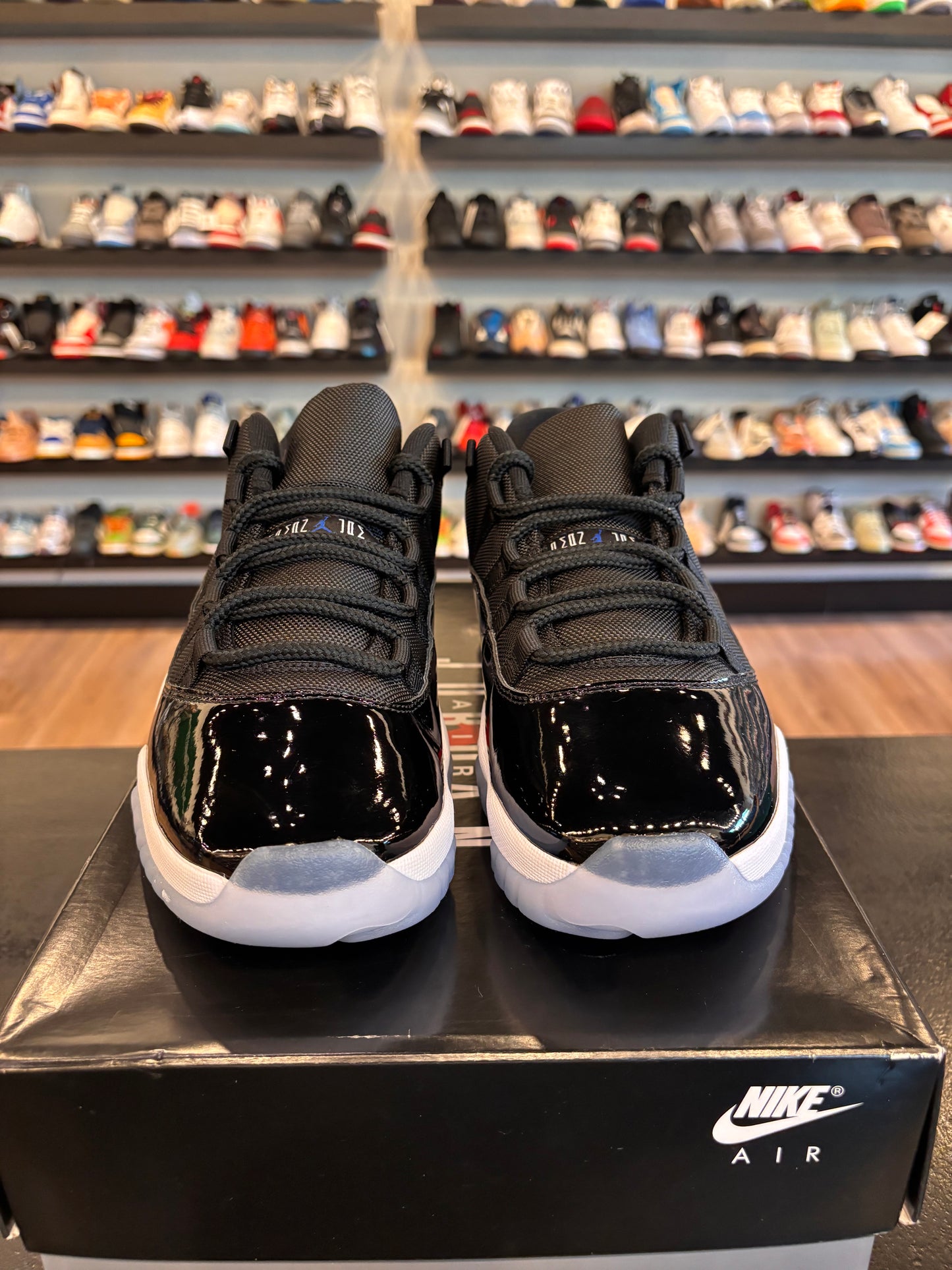 Jordan 11 Low Space Jam Size 9 Pre-Owned