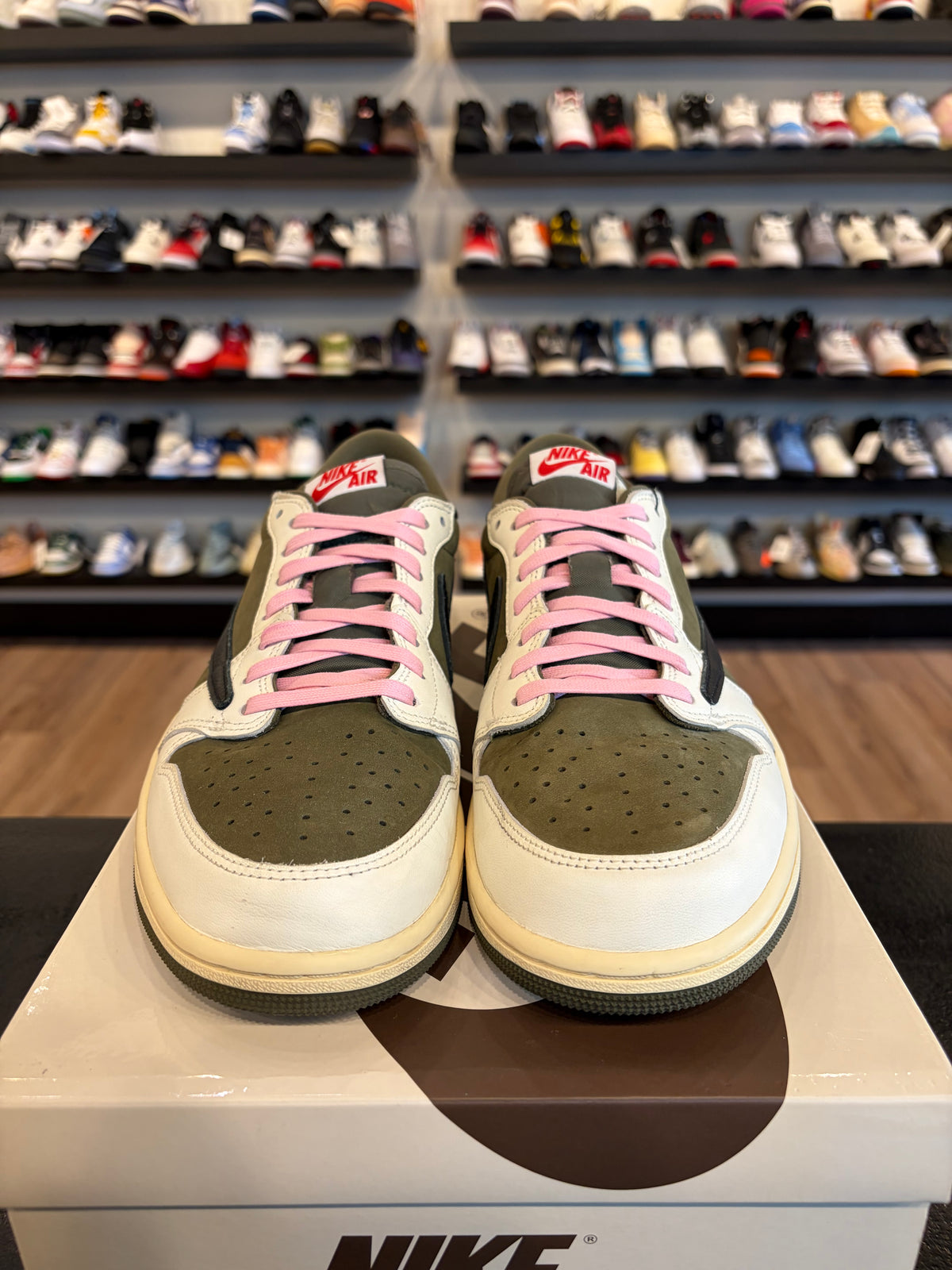 Jordan 1 Low Travis Scott Medium Olive Size 11 Pre-Owned