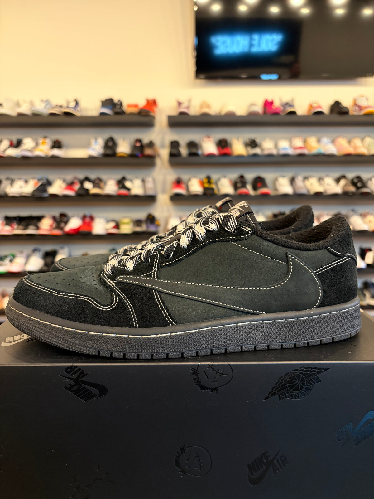 Jordan 1 Low Travis Scott Phantom Black Size 11 Pre-Owned