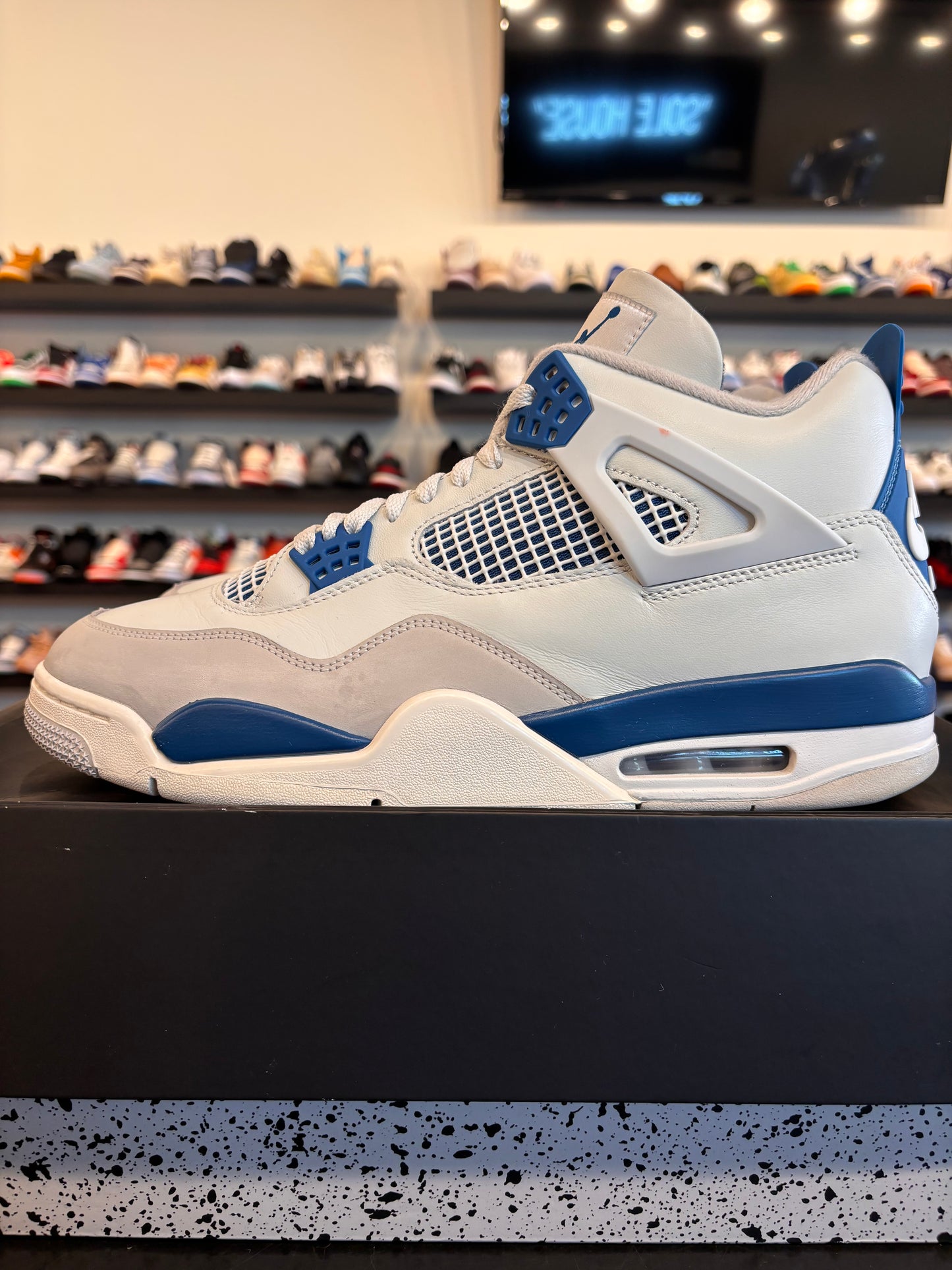 Jordan 4 Military Blue 2024 Size 12 Pre-Owned