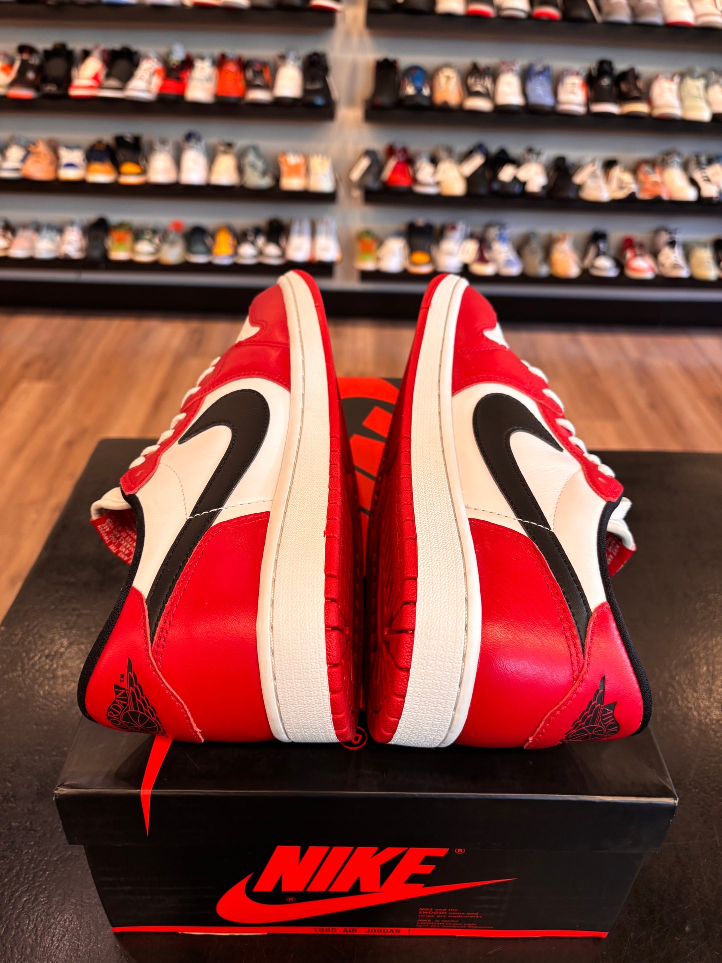 Jordan 1 Low Chicago 2025 Size 11 Pre-Owned