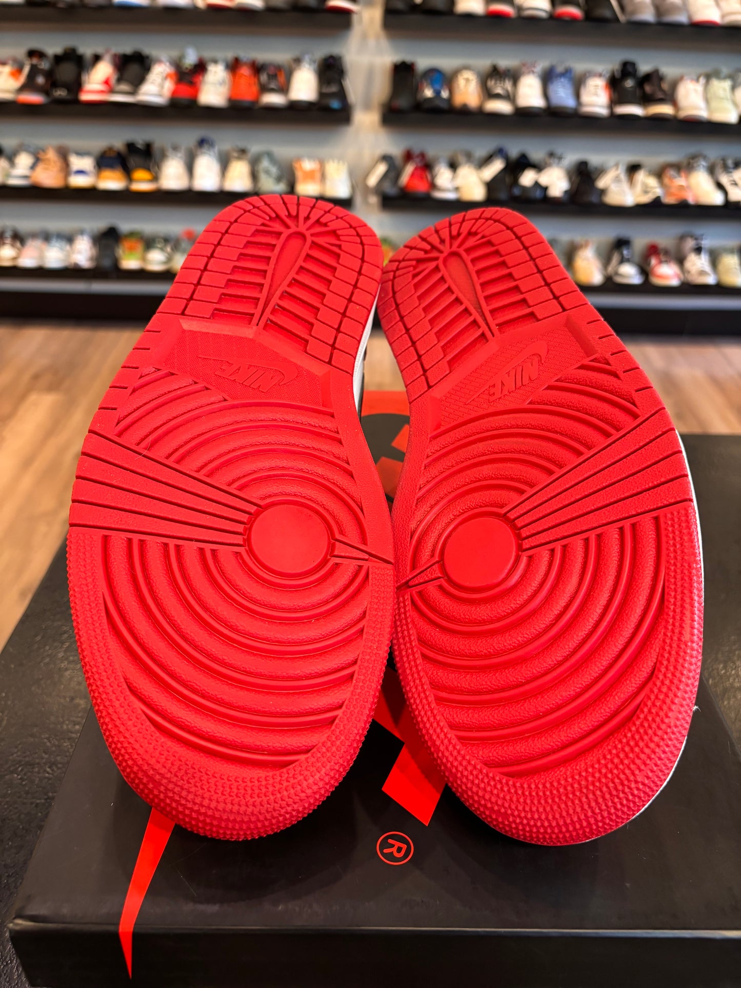 Jordan 1 Low Chicago 2025 Size 11 Pre-Owned