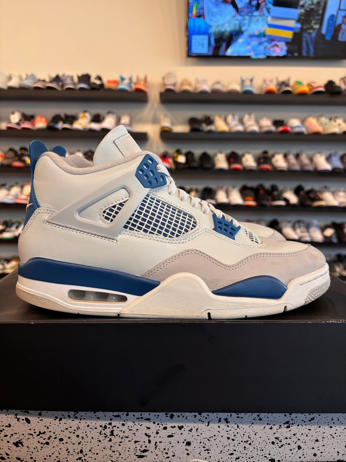 Jordan 4 Military Blue 2024 Size 10 Pre-Owned