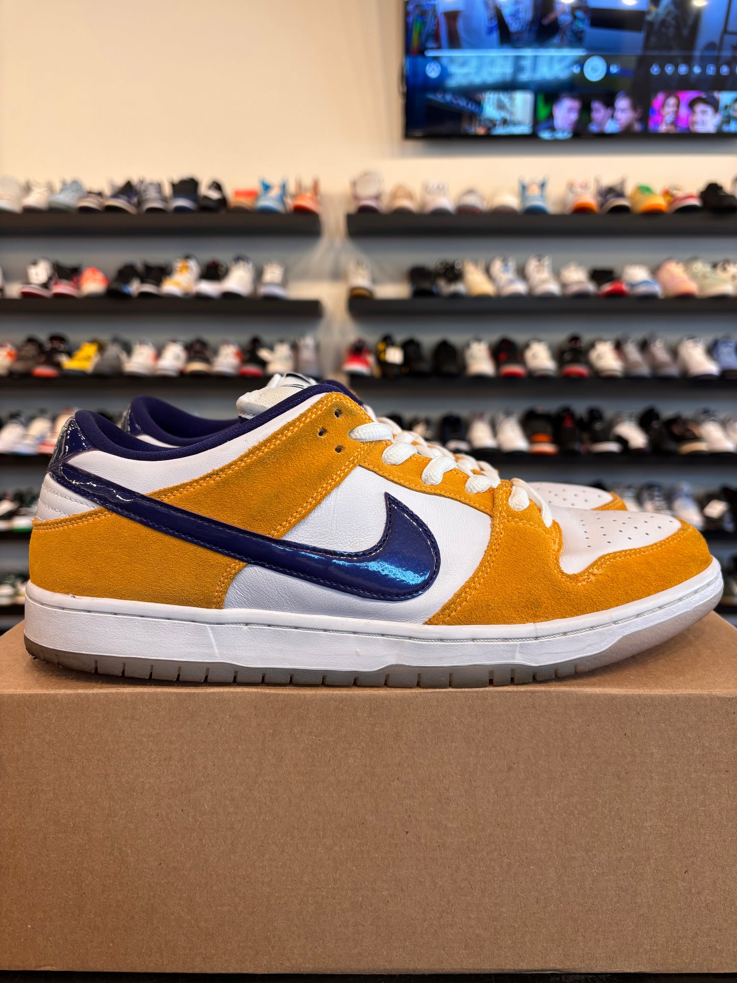 Nike SB Dunk Low Laser Orange Size 12 Pre-Owned