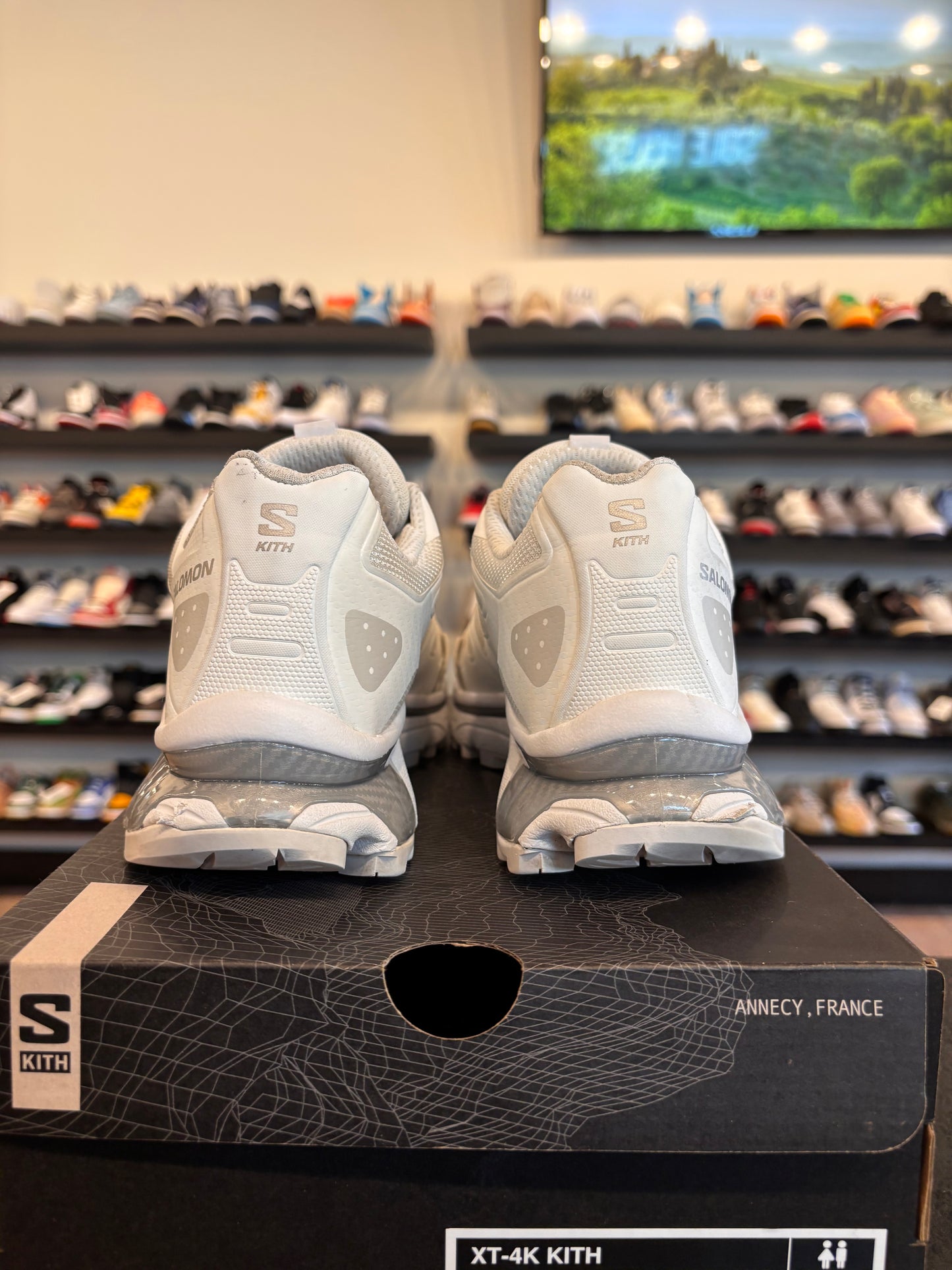 Kith x Salomon XT-4K Triple White Size 9 Pre-Owned