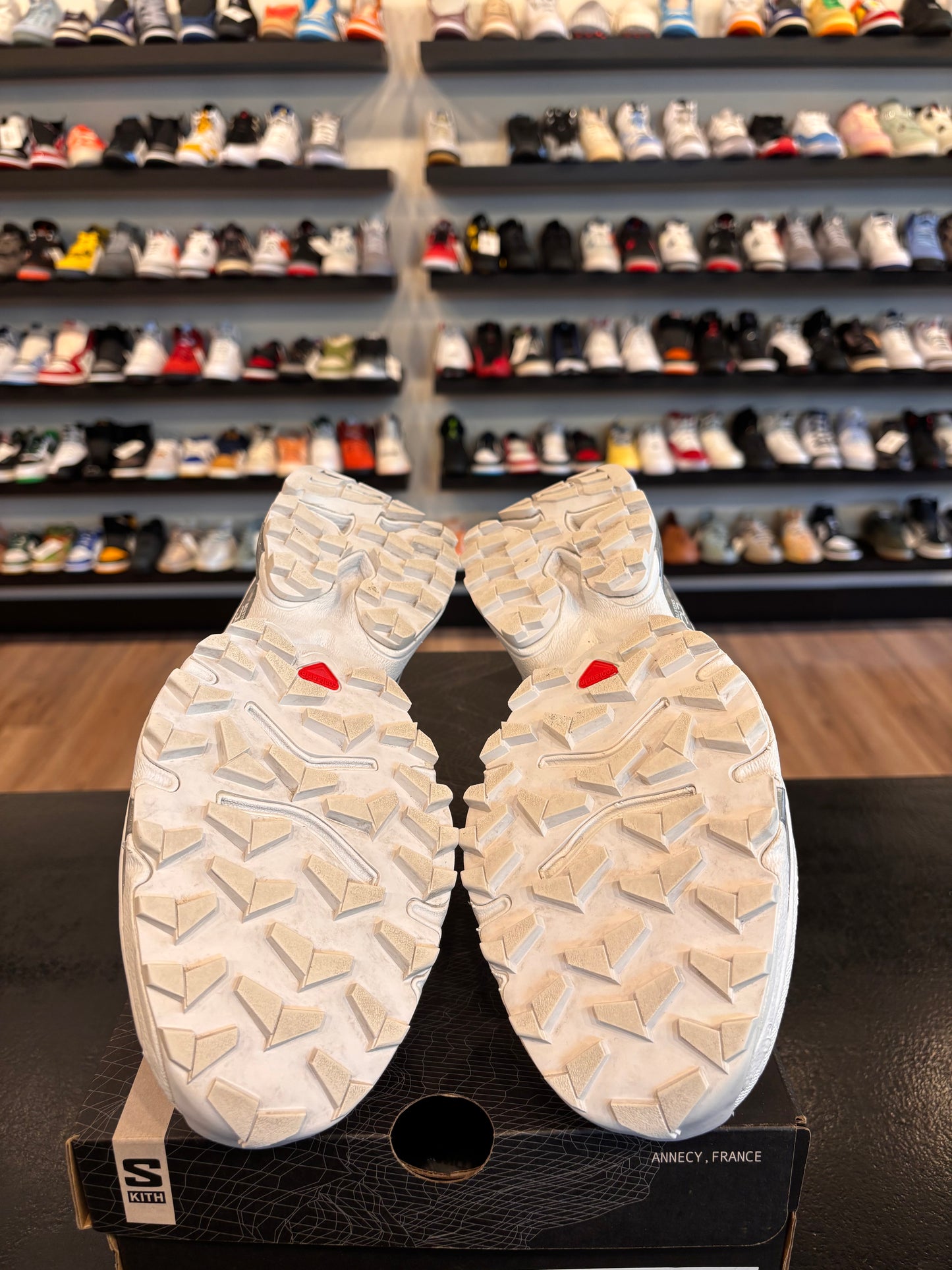 Kith x Salomon XT-4K Triple White Size 9 Pre-Owned