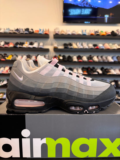 Nike Air Max 95 Big Bubble Pink Size 8.5 (10W) Pre-Owned