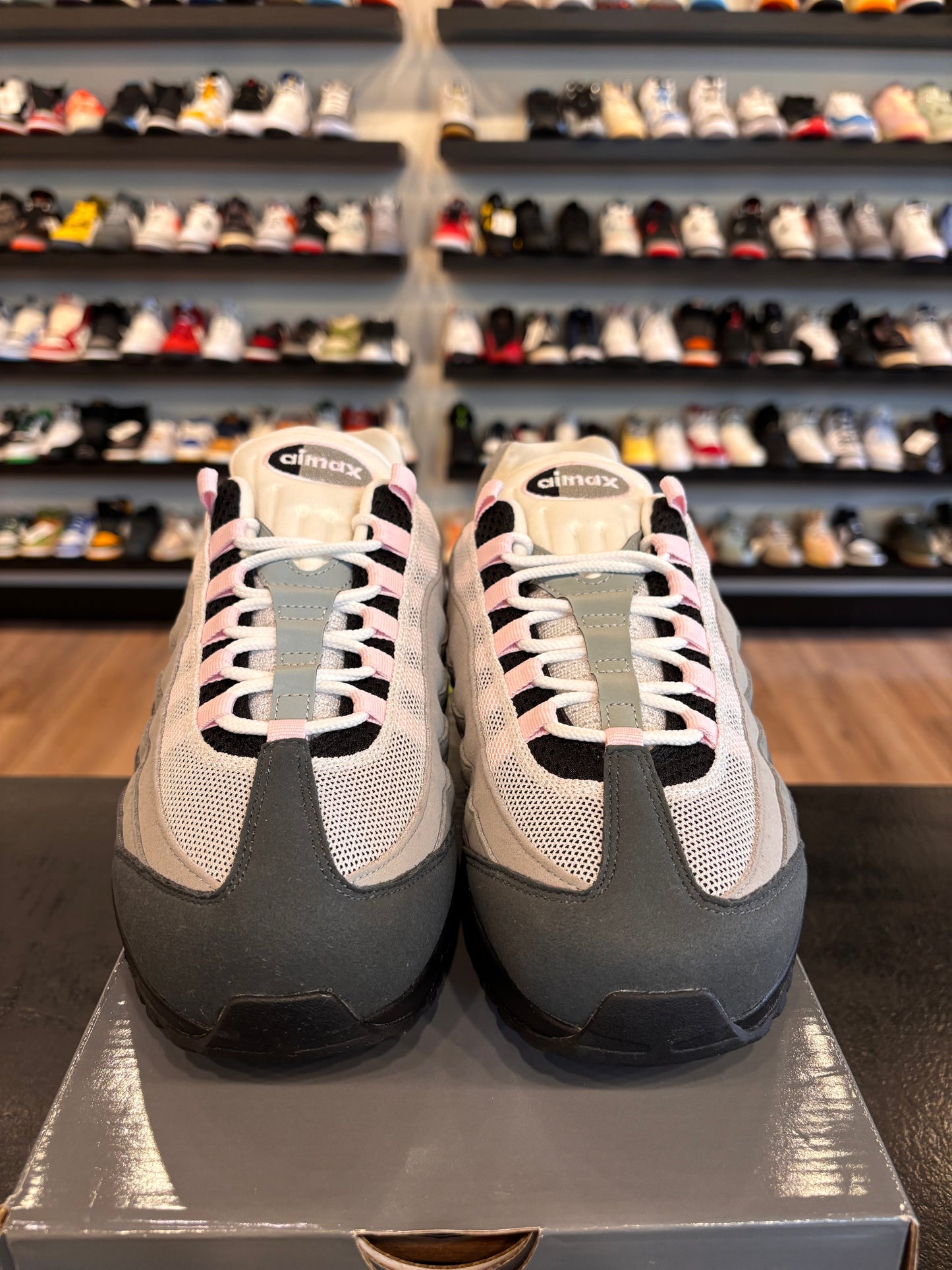 Nike Air Max 95 Big Bubble Pink Size 8.5 (10W) Pre-Owned