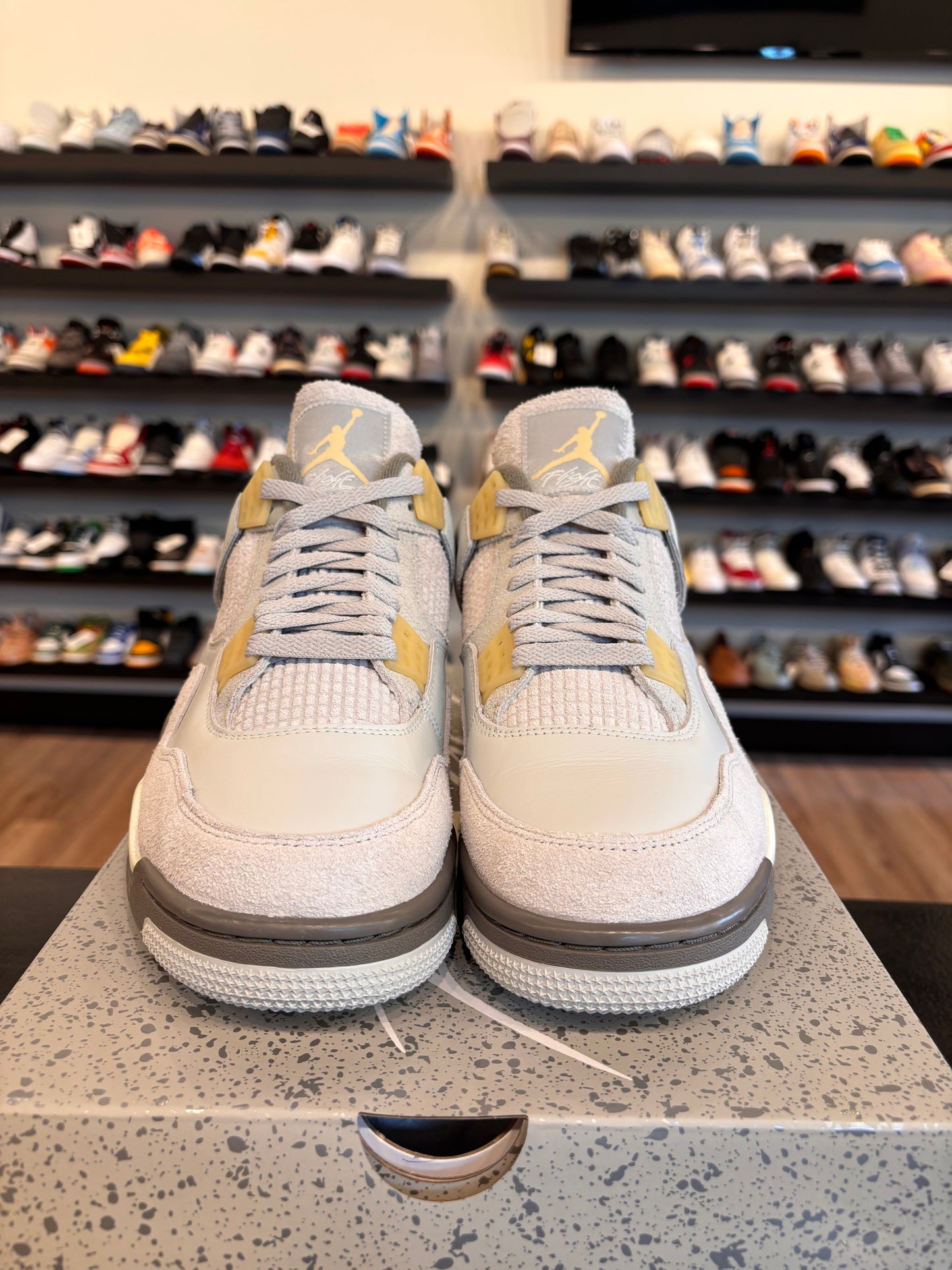 Jordan 4 Craft Photon Size 10.5 Pre-Owned