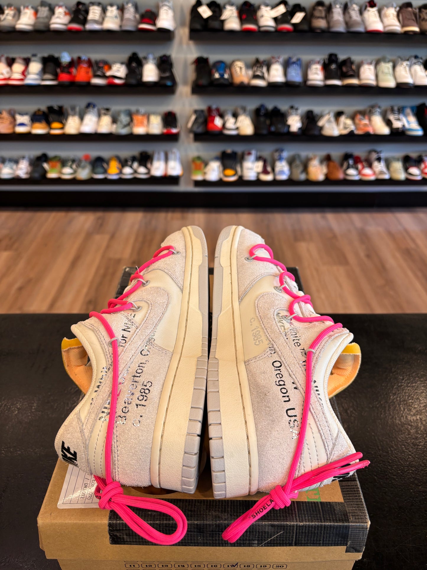 Nike Dunk Low Off-White Lot 17 Size 9.5 Pre-Owned