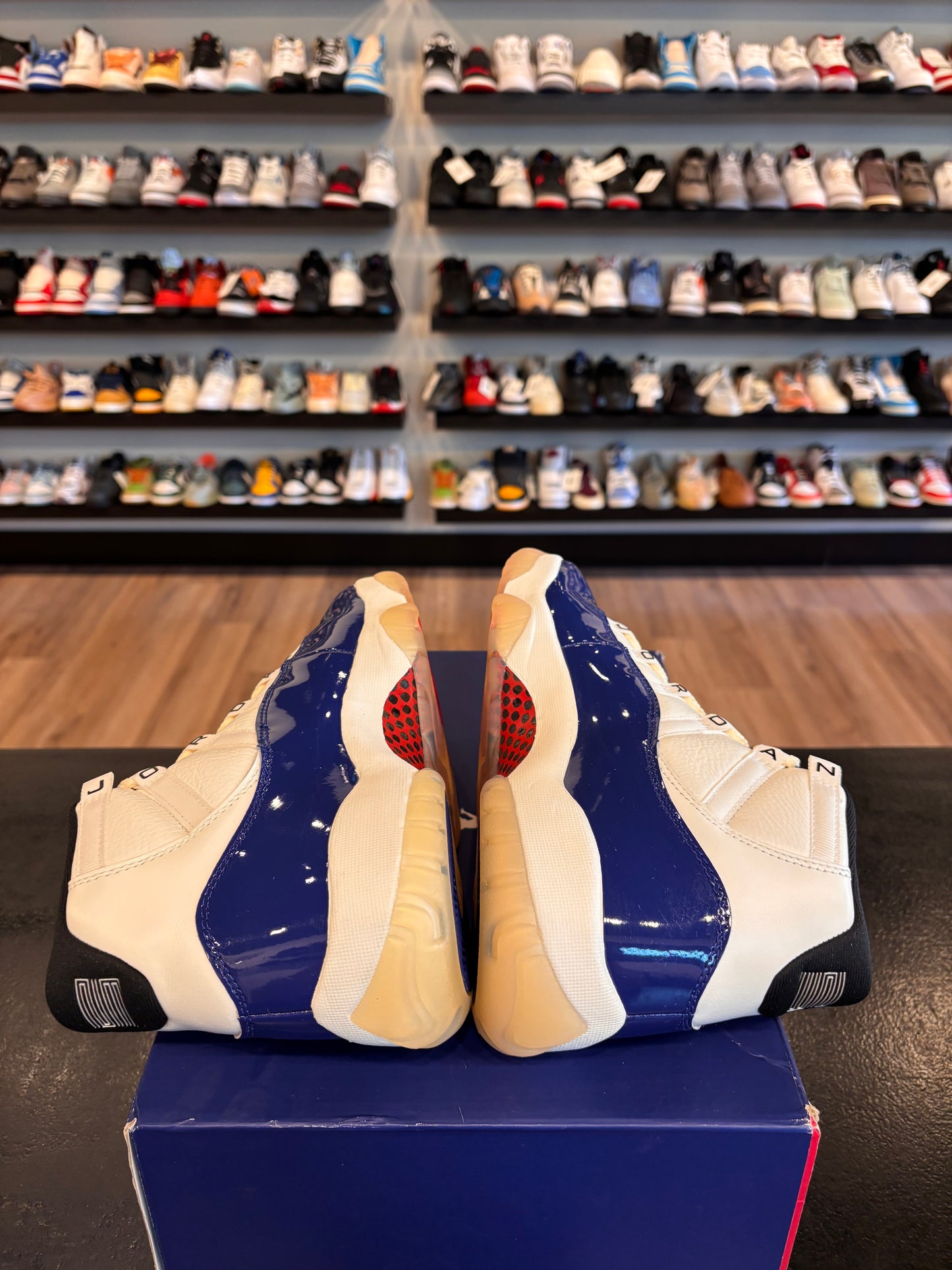 Jordan 11 Rare Air Size 8 Pre-Owned