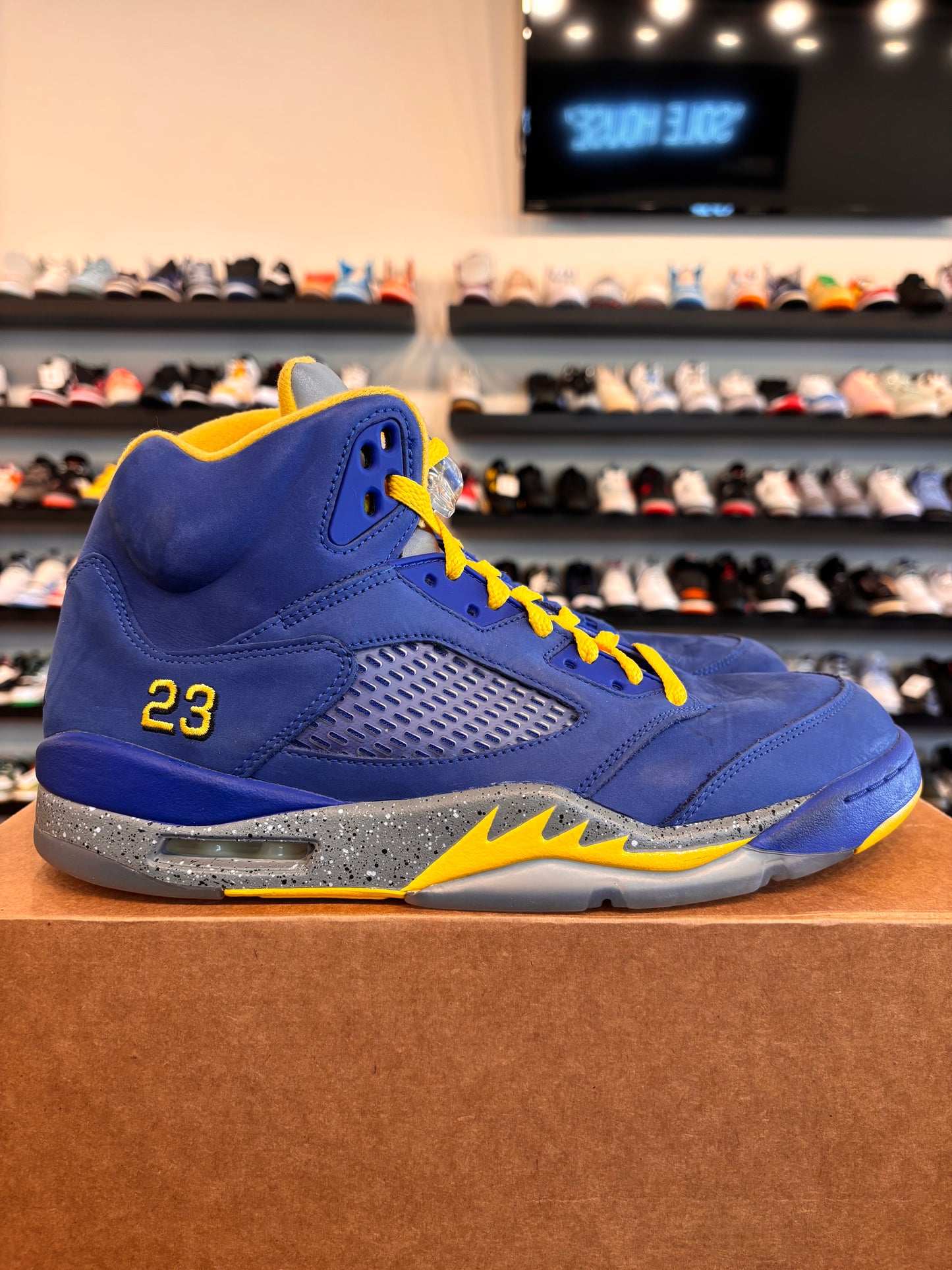 Jordan 5 Laney Royal Size 10.5 Pre-Owned (No Box)