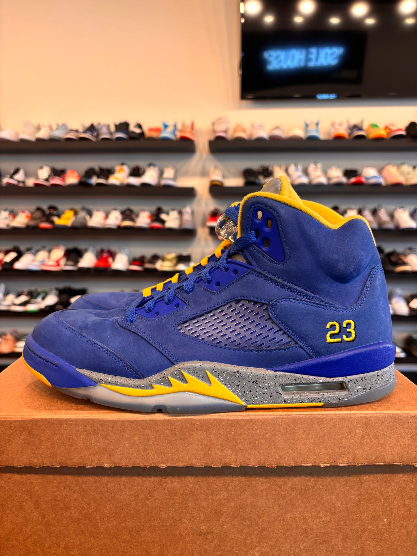Jordan 5 Laney Royal Size 10.5 Pre-Owned (No Box)