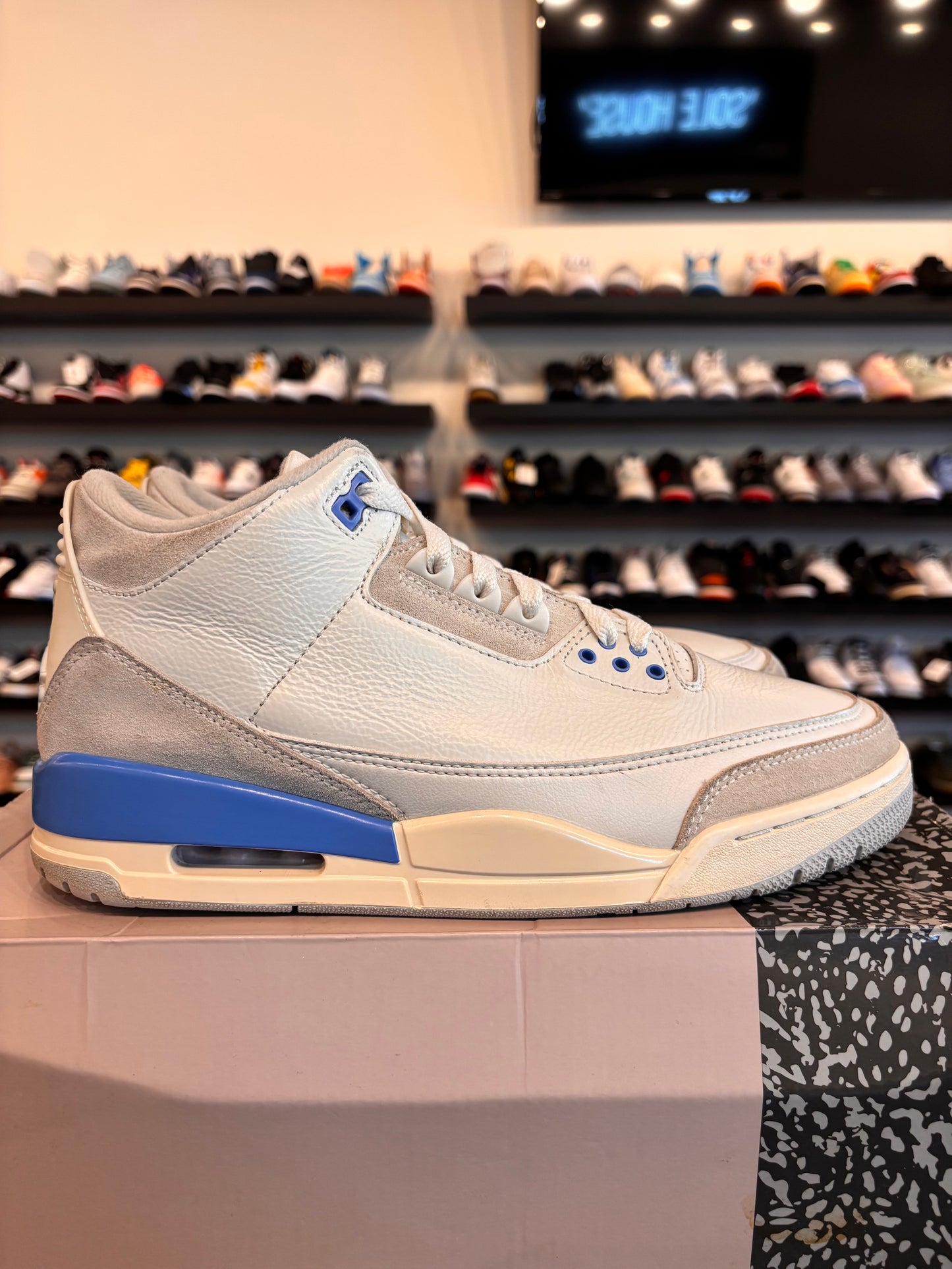 Jordan 3 Lucky Shorts Size 10.5 Pre-Owned