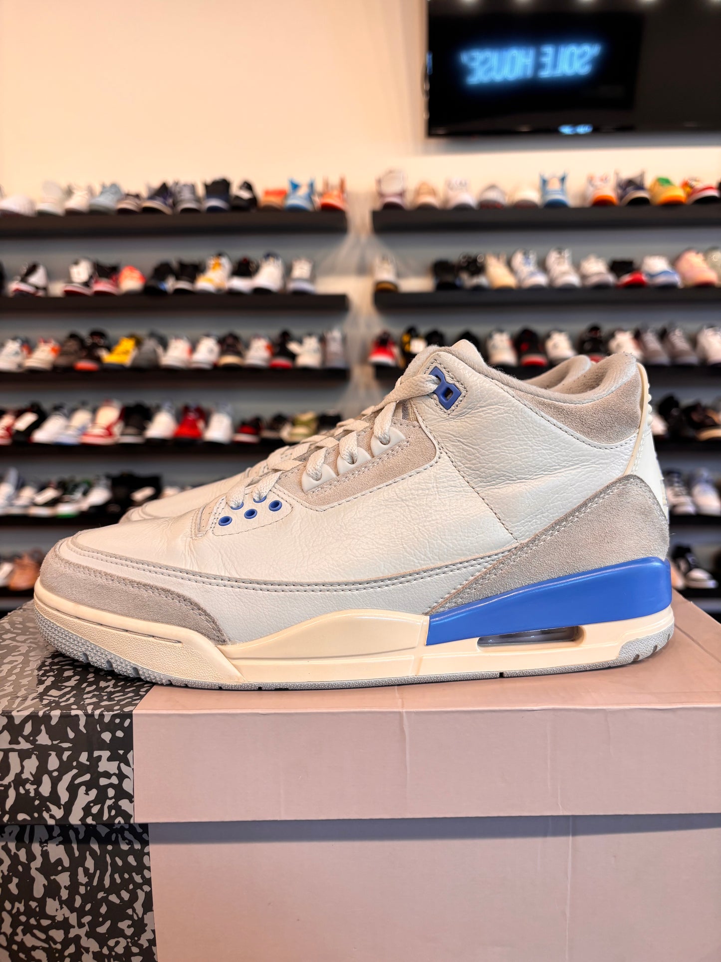 Jordan 3 Lucky Shorts Size 10.5 Pre-Owned