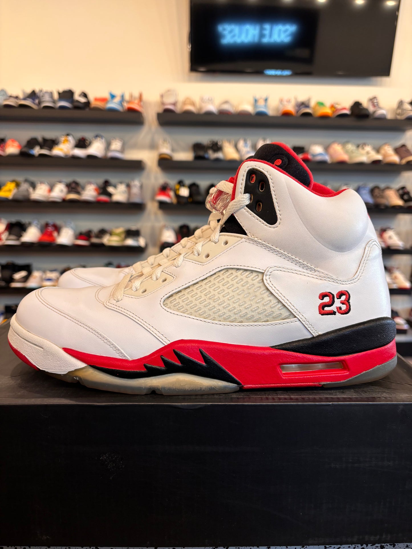 Jordan 5 Fire Red 2013 Size 10.5 Pre-Owned (No Box)