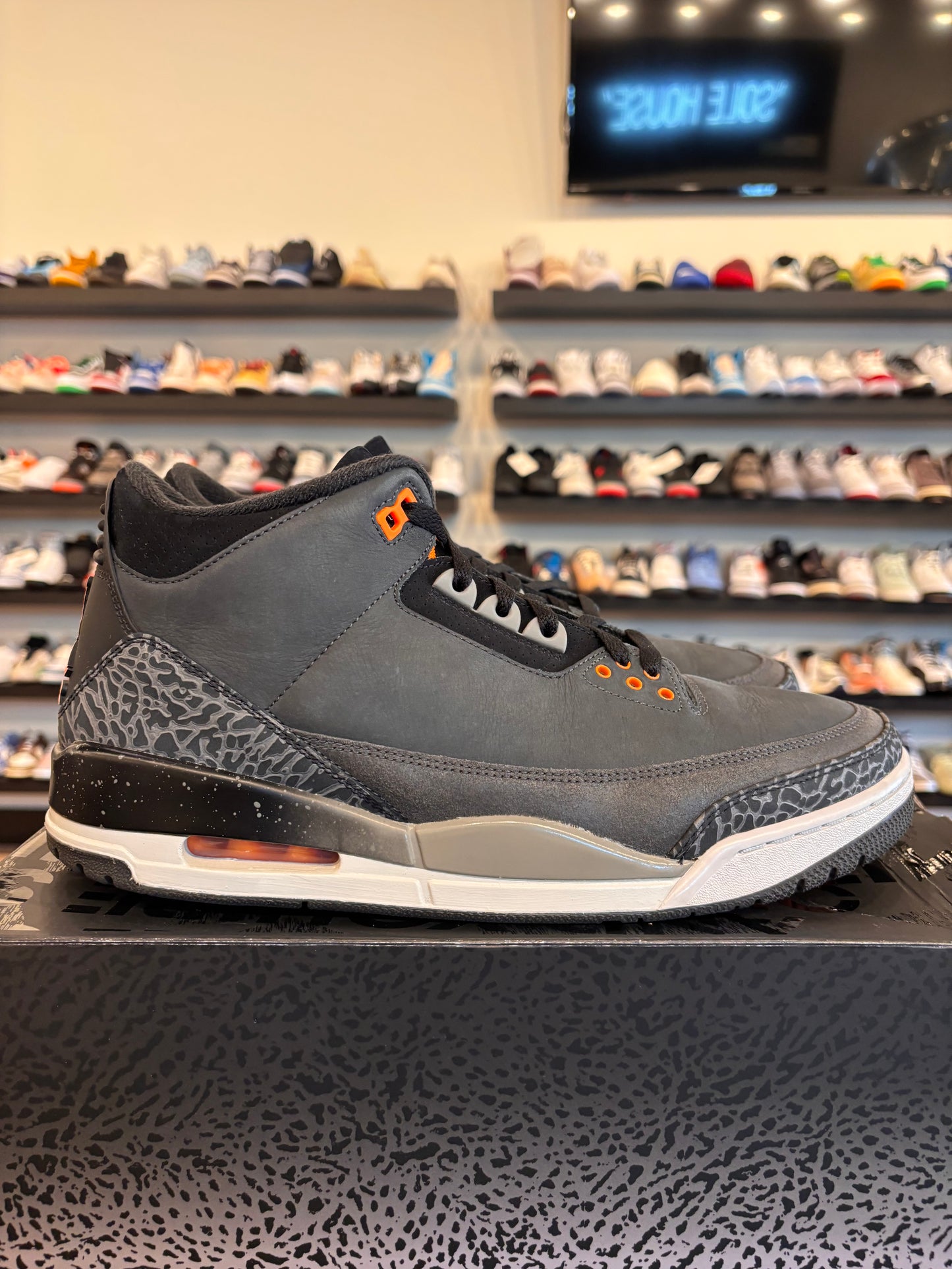 Jordan 3 Fear Size 12 Pre-Owned