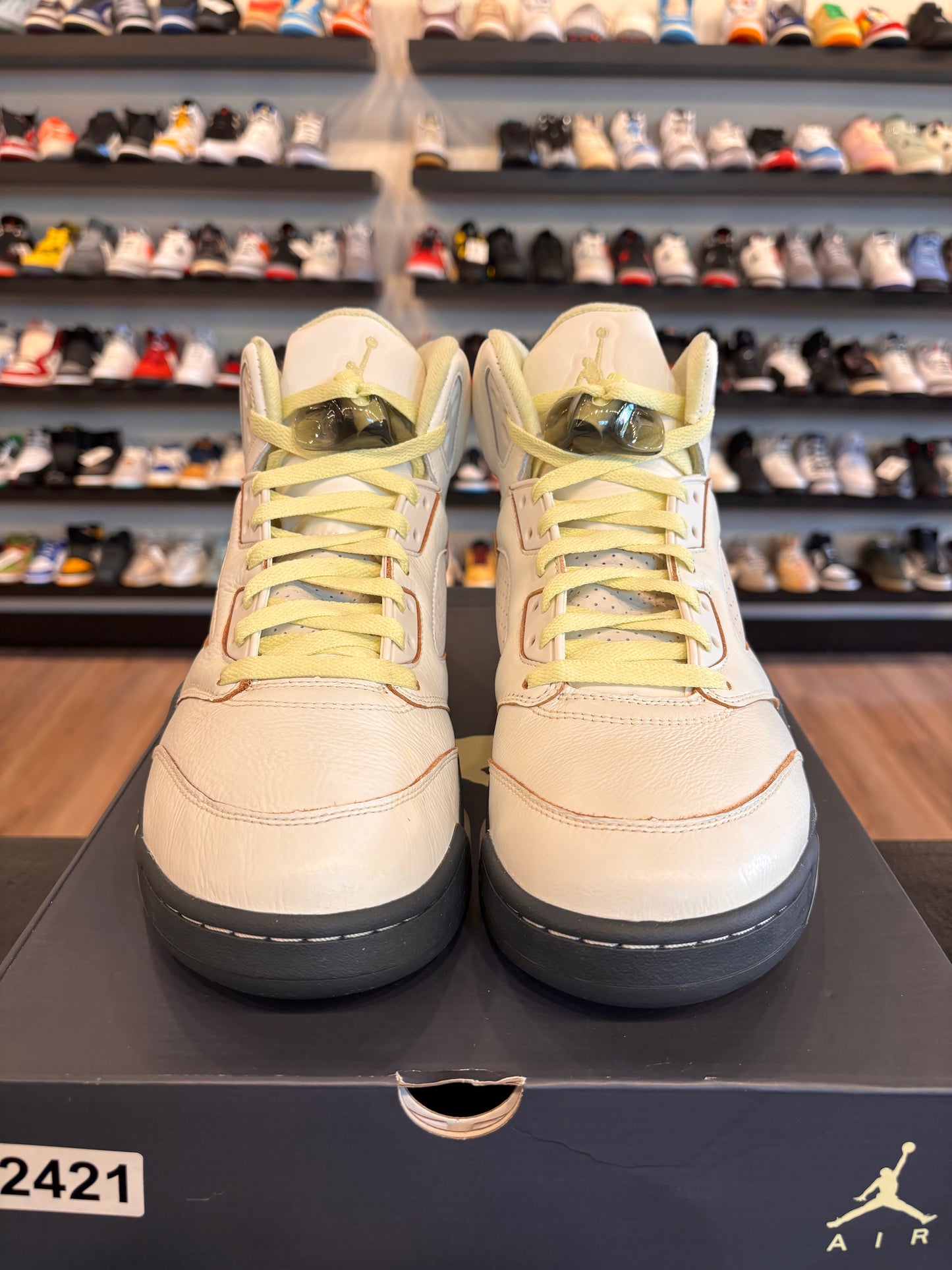 Jordan 5 Luminous Green Size 10.5 (12W) Pre-Owned