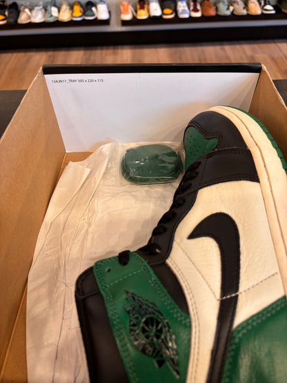 Jordan 1 Pine Green 1.0 Size 9 Pre-Owned
