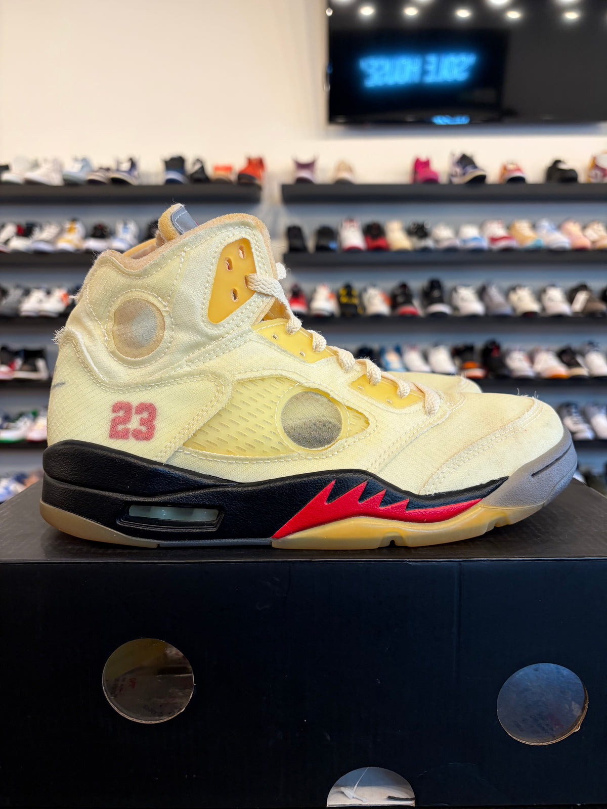Jordan 5 Off-White Sail Size 8 Pre-Owned