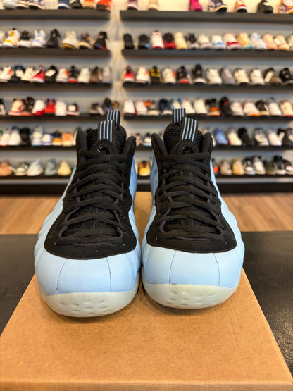 Nike Foamposite Blue Size 9 Pre-Owned (No Box)