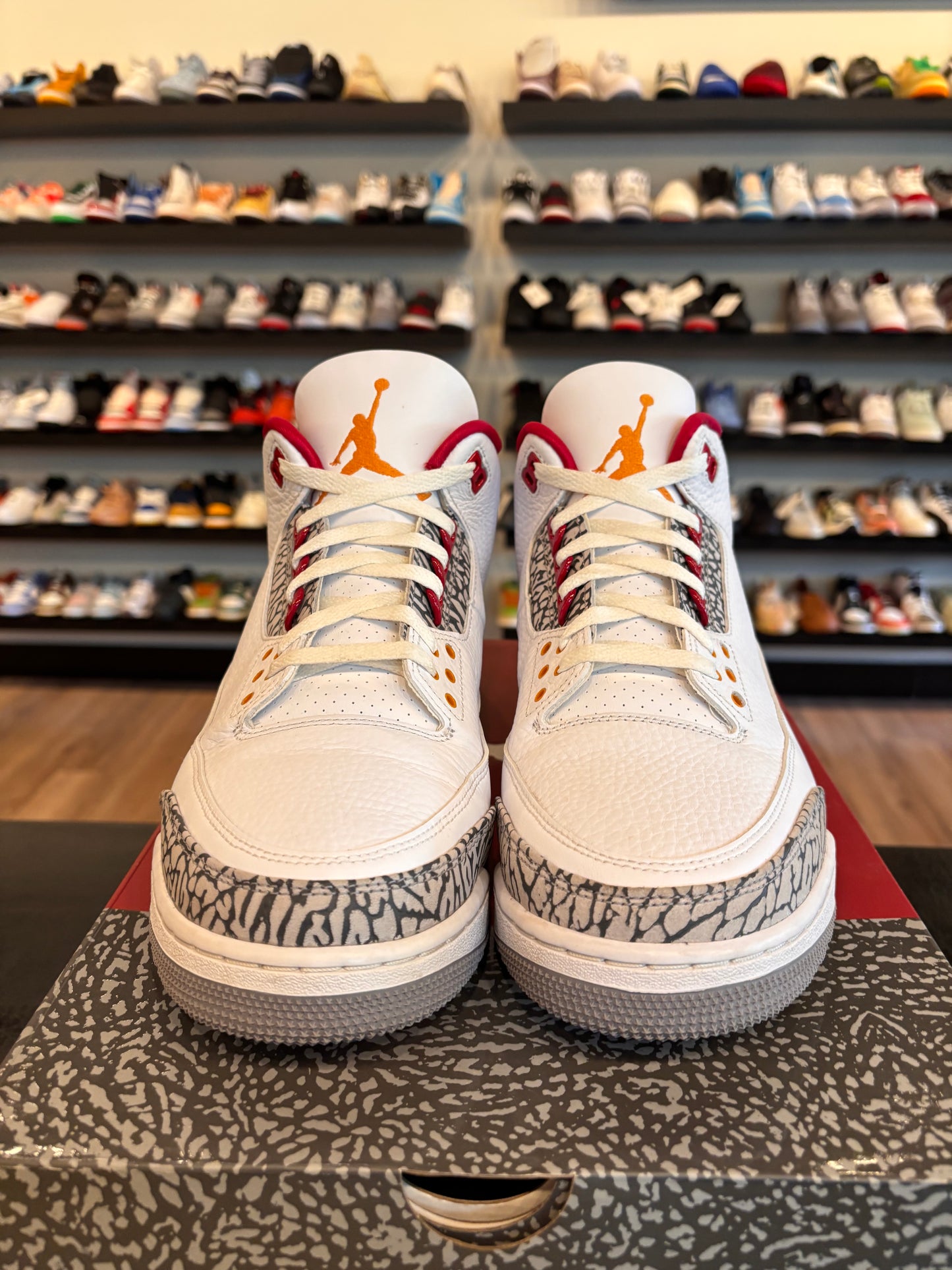 Jordan 3 Cardinal Size 13 Pre-Owned