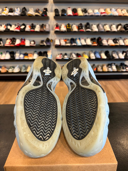 Nike Foamposite Blue Size 9 Pre-Owned (No Box)