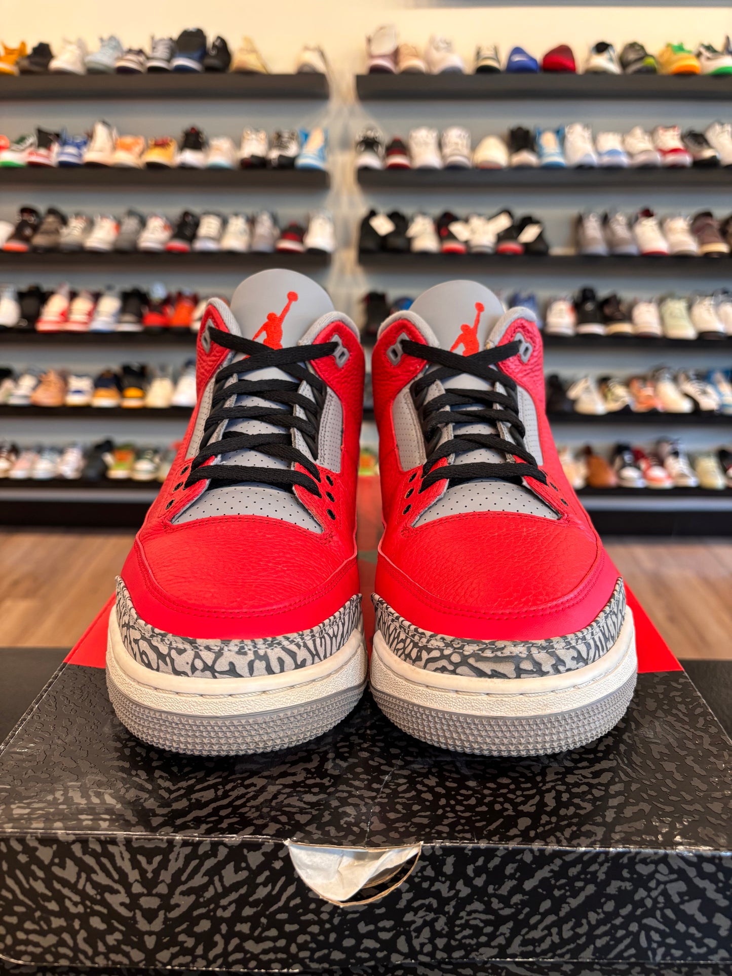 Jordan 3 Unite Size 13 Pre-Owned