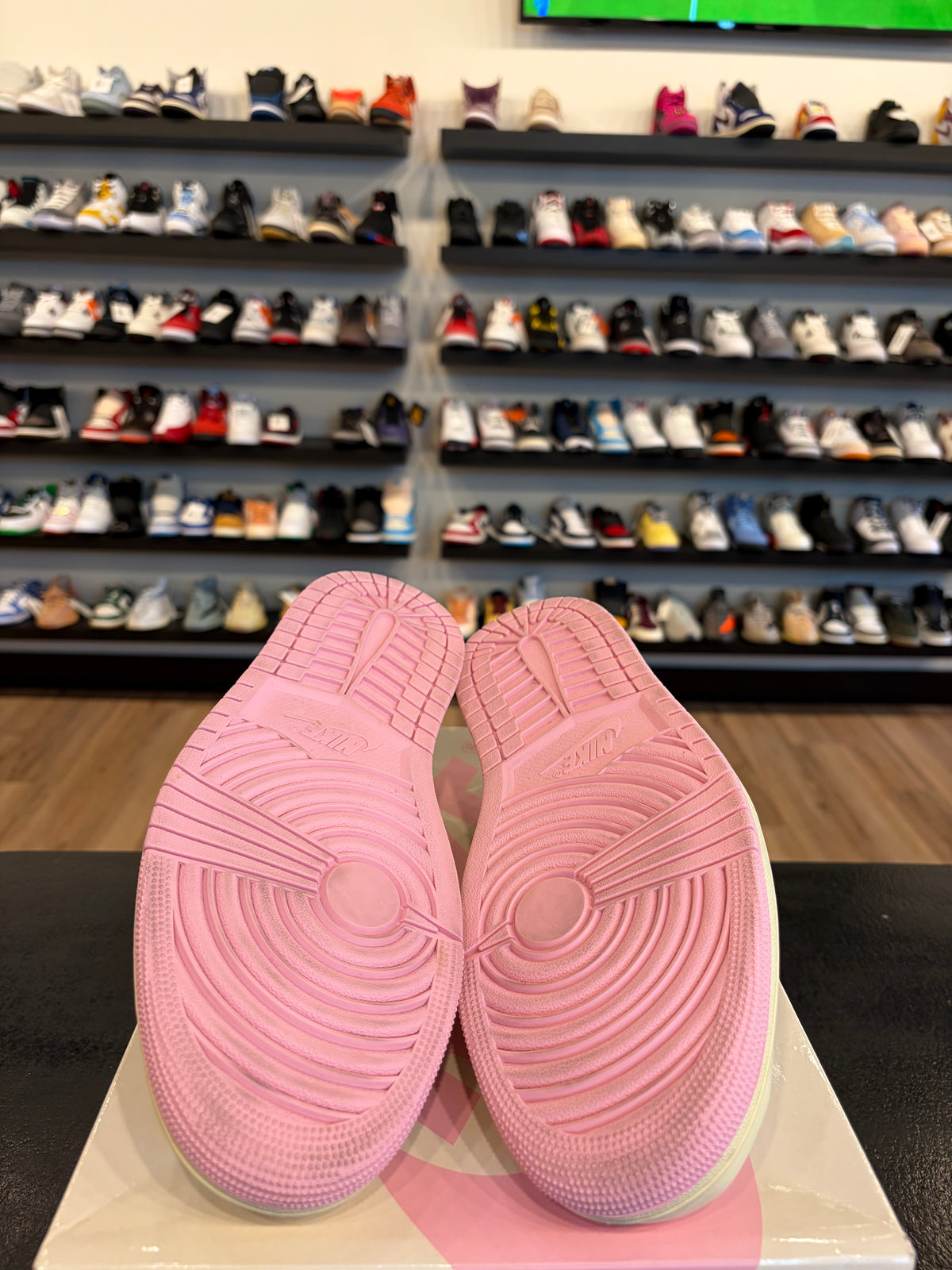 Jordan 1 Low Travis Scott Shy Pink Size 11 Pre-Owned