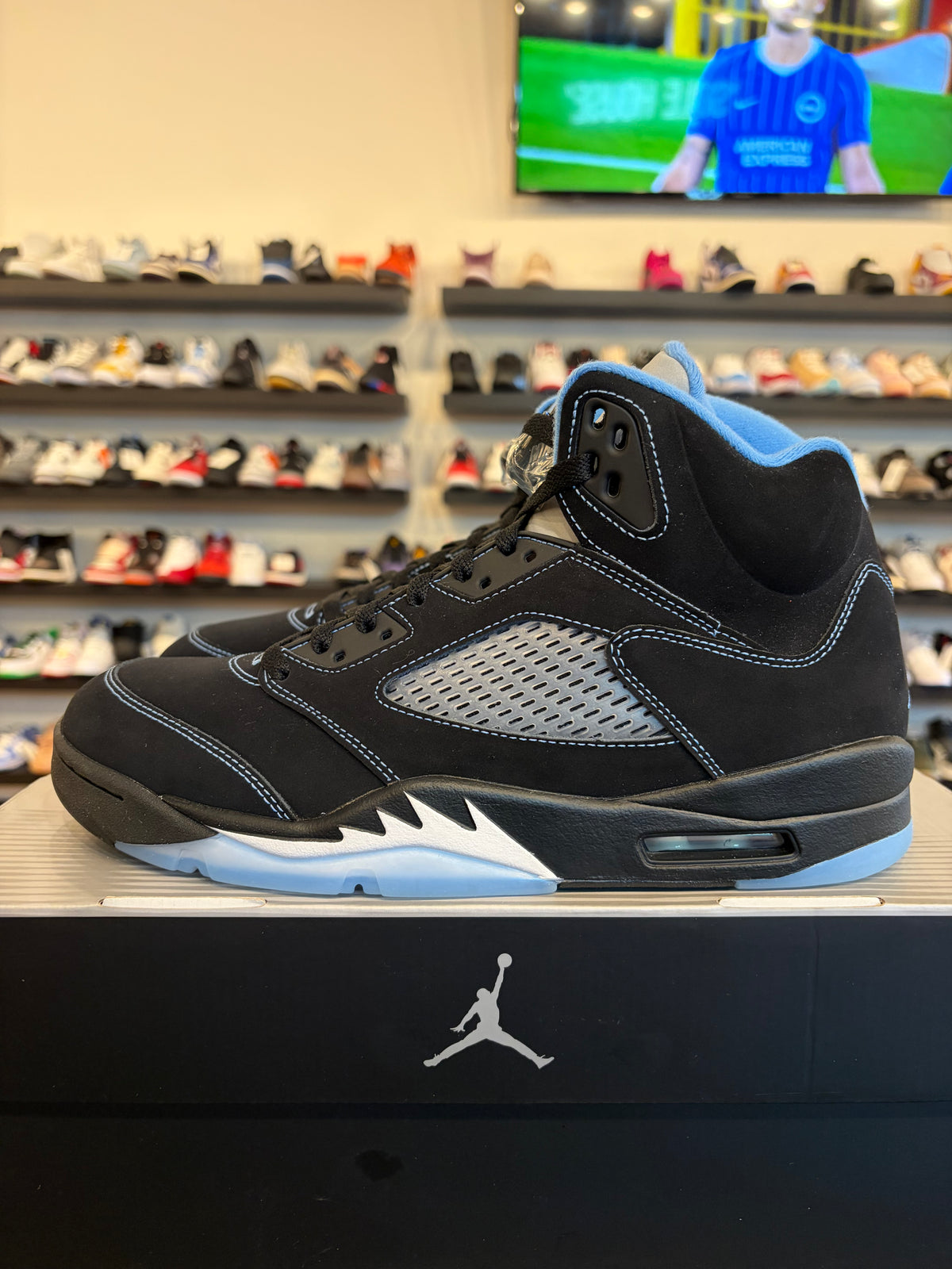 Jordan 5 Black UNC Size 10.5 Pre-Owned