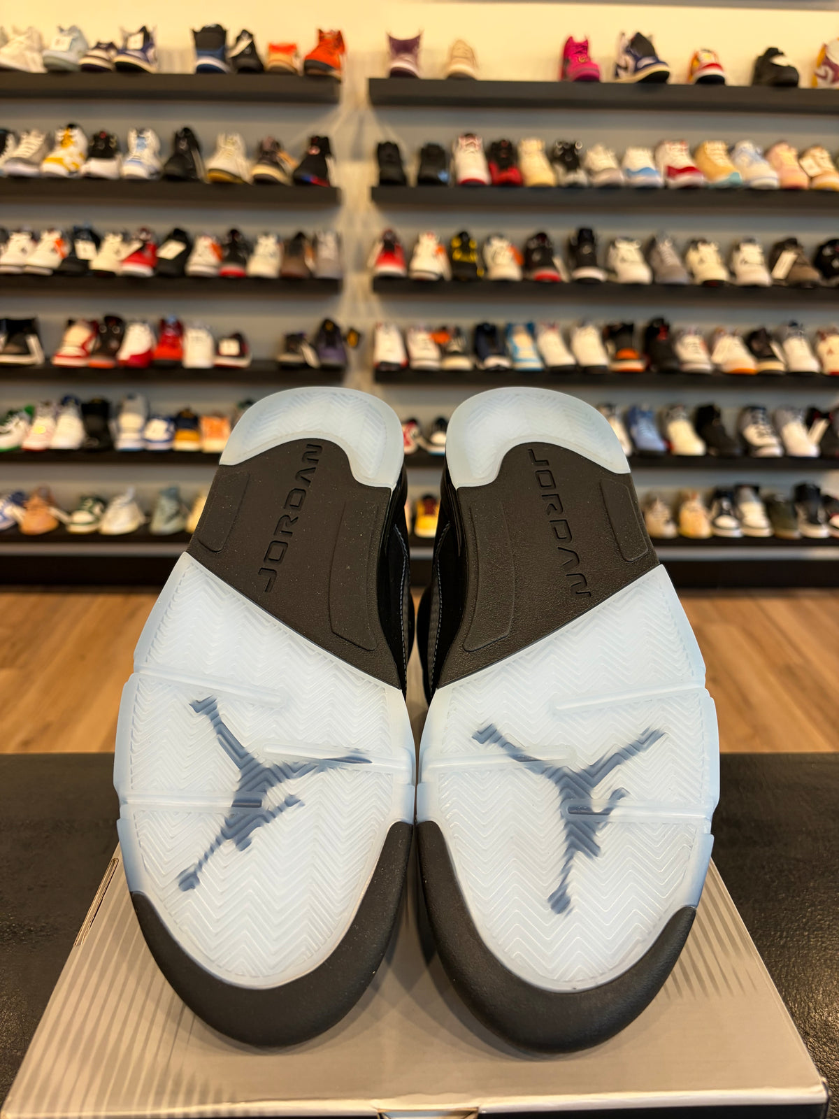 Jordan 5 Black UNC Size 10.5 Pre-Owned