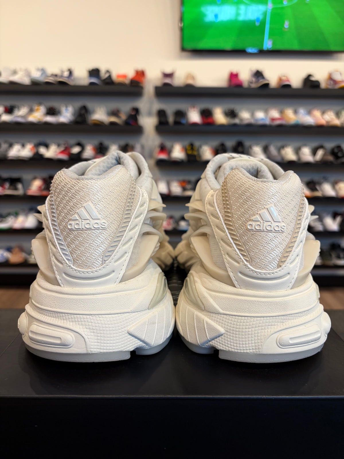 Adidas Pharrell Williams Jellyfish White Size 11 Pre-Owned