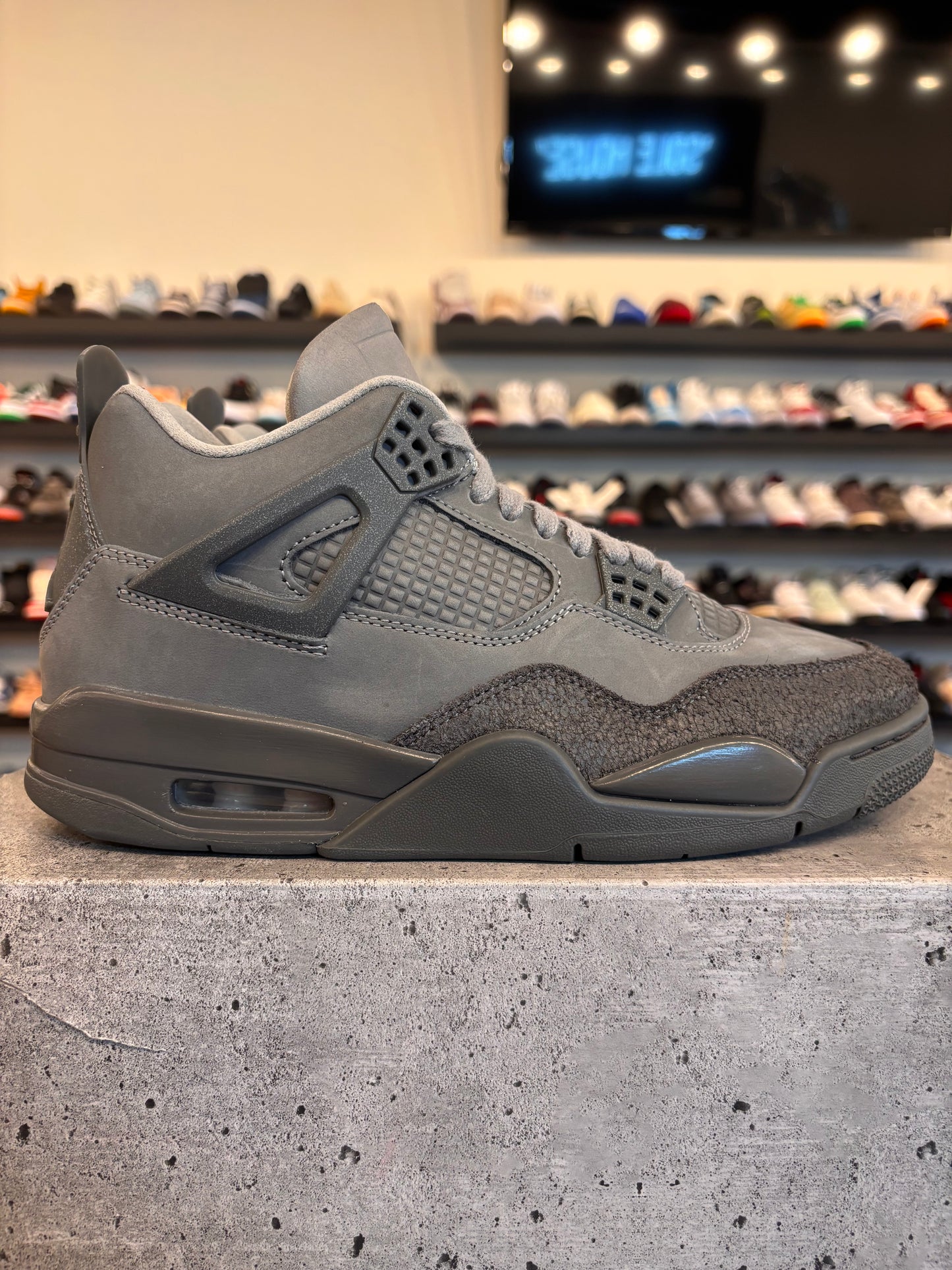 Jordan 4 Wet Cement Size 7.5 Pre-Owned
