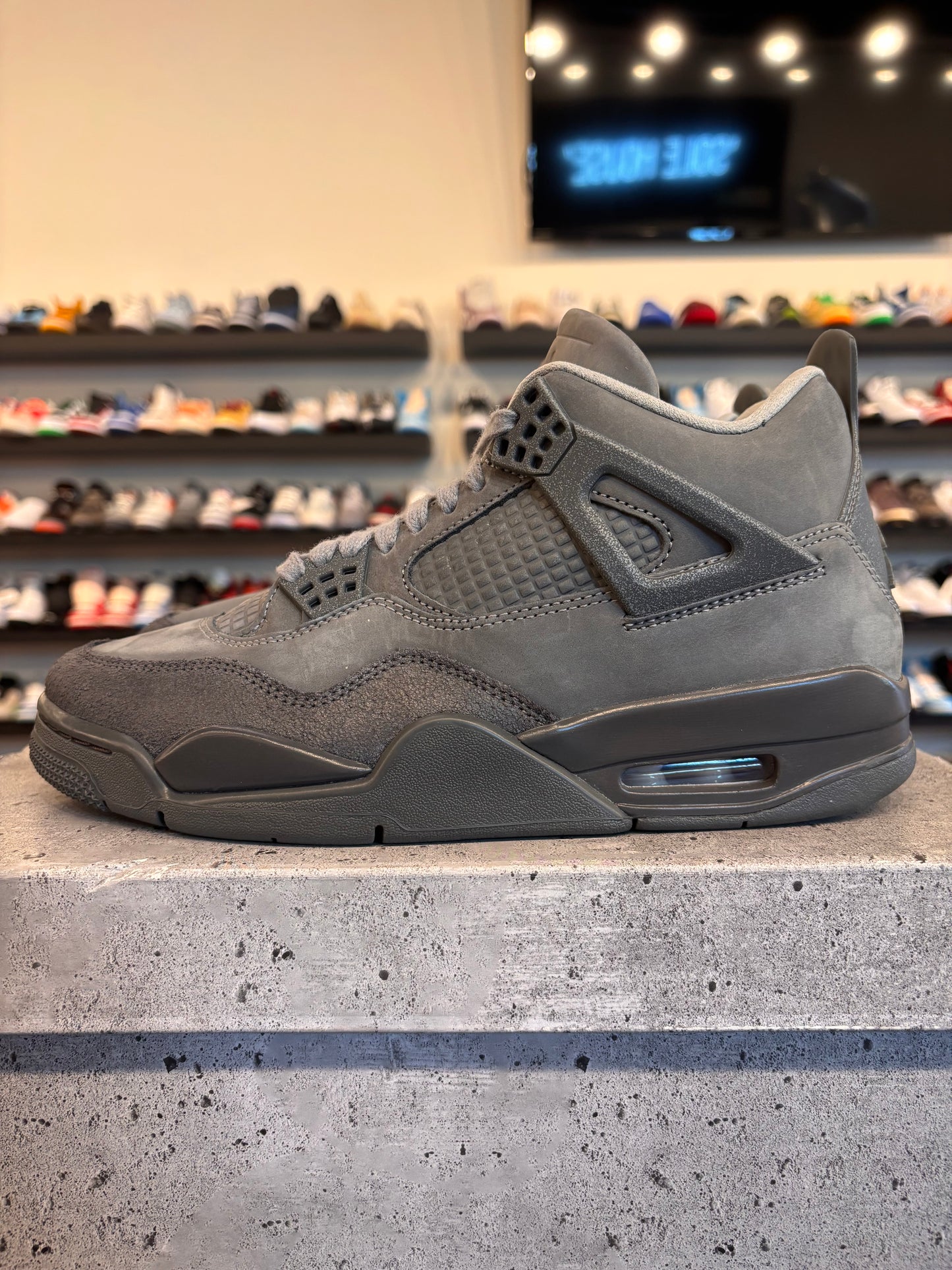 Jordan 4 Wet Cement Size 7.5 Pre-Owned