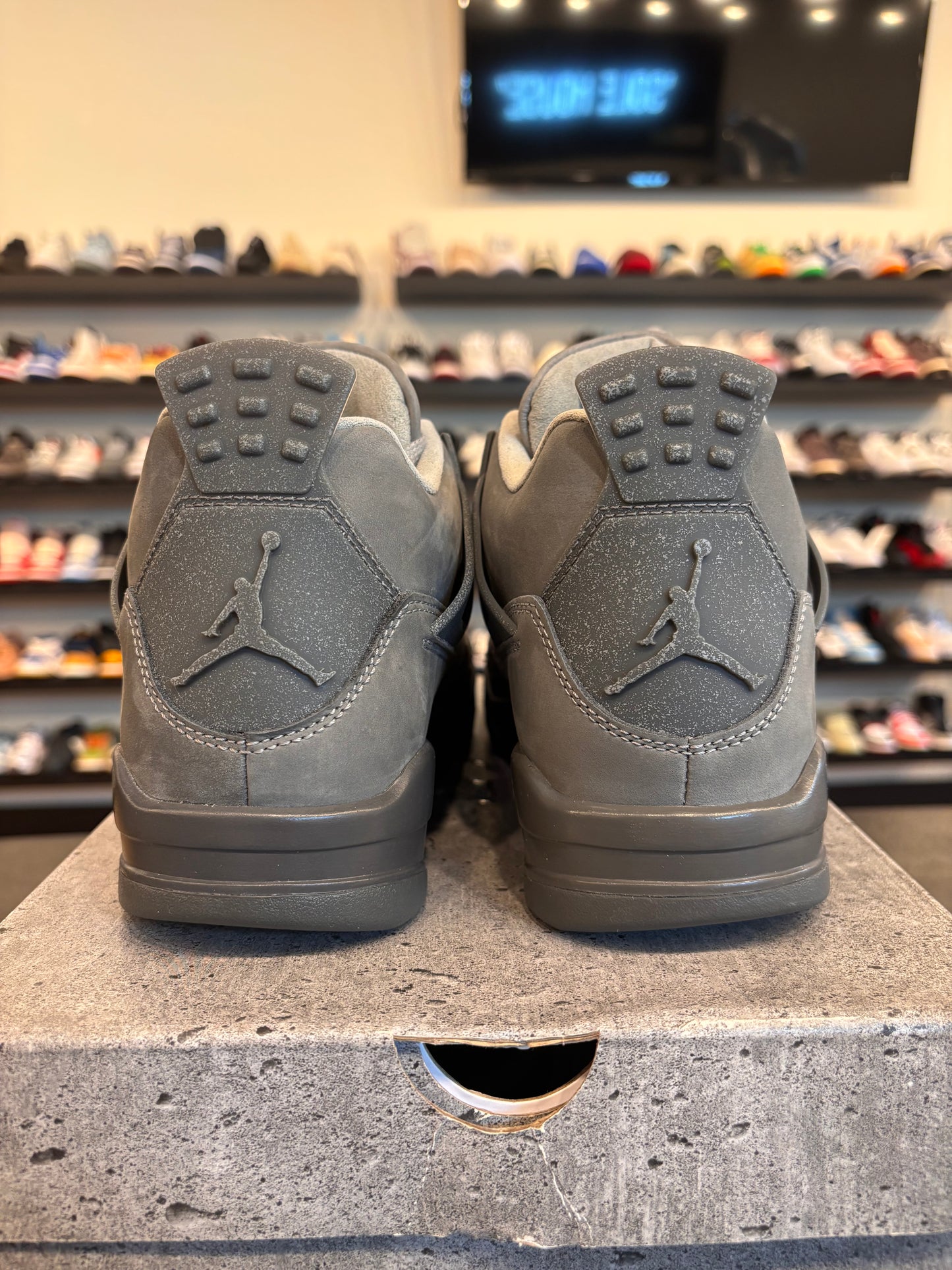 Jordan 4 Wet Cement Size 7.5 Pre-Owned