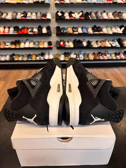Jordan 4 White Thunder Size 12 Pre-Owned