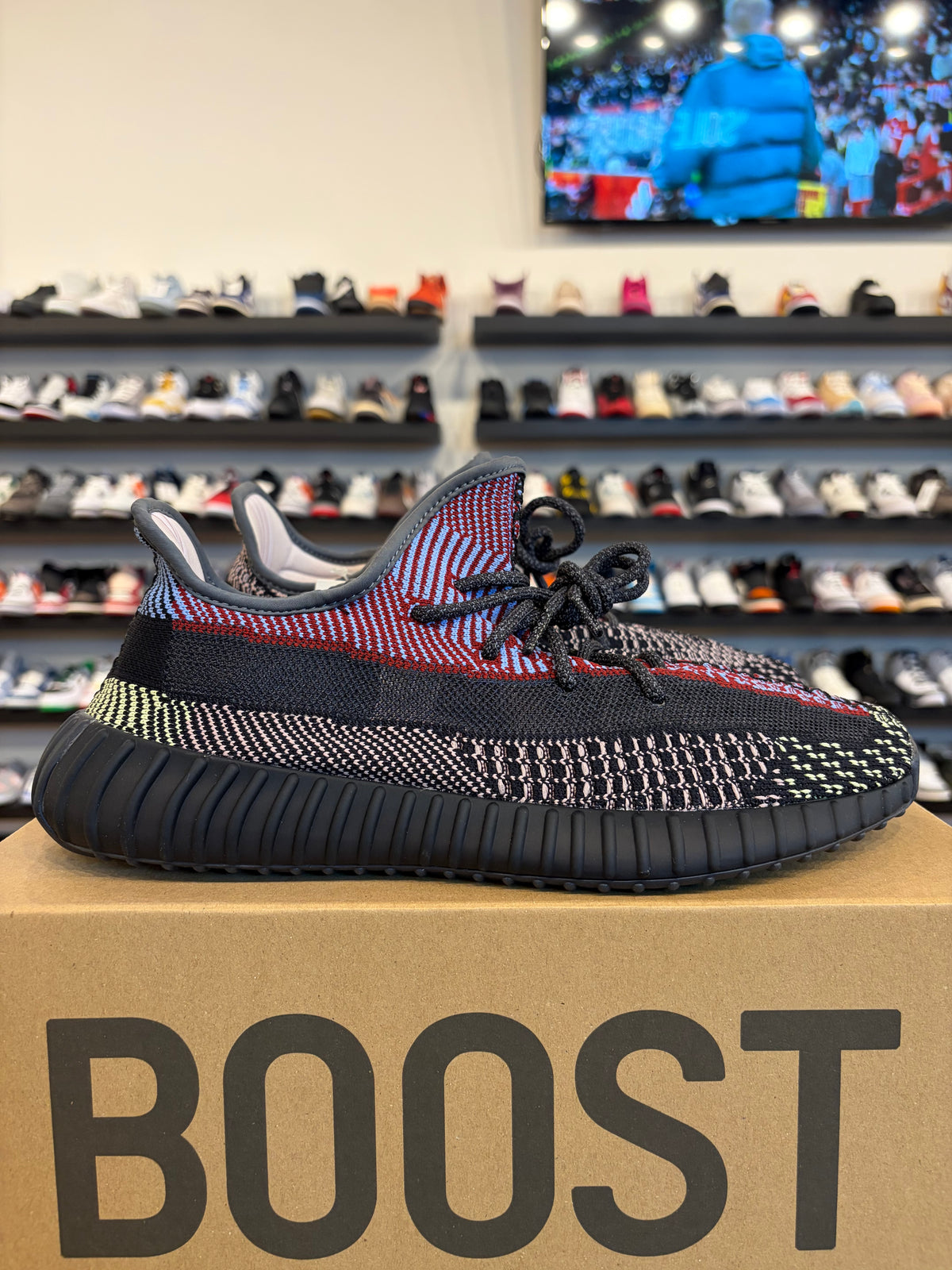 Yeezy 350 V2 Yecheil Size 9.5 Brand New