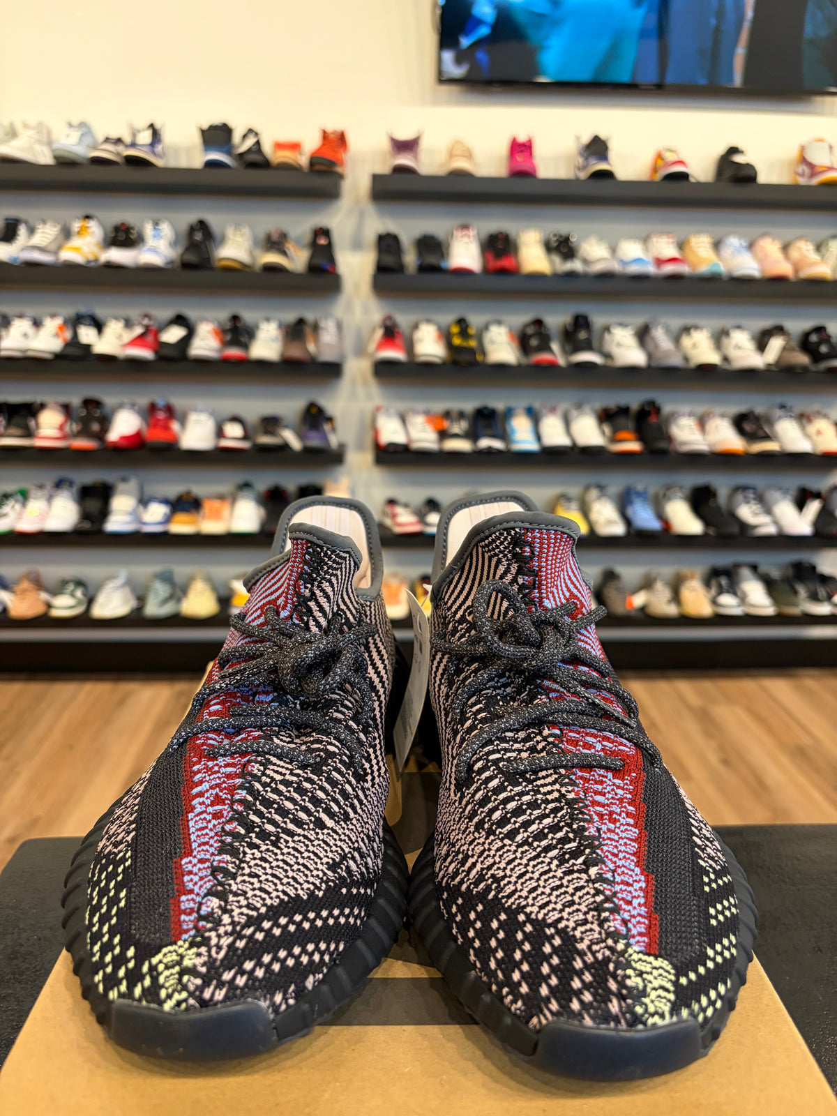 Yeezy 350 V2 Yecheil Size 9.5 Brand New