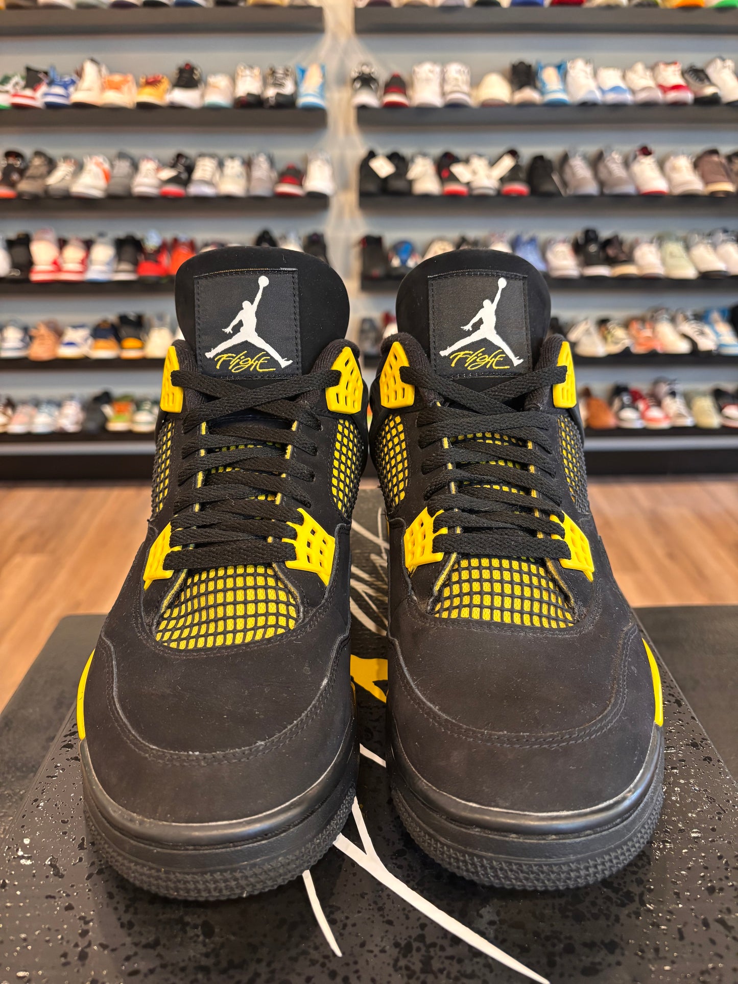 Jordan 4 Yellow Thunder Size 12 Pre-Owned