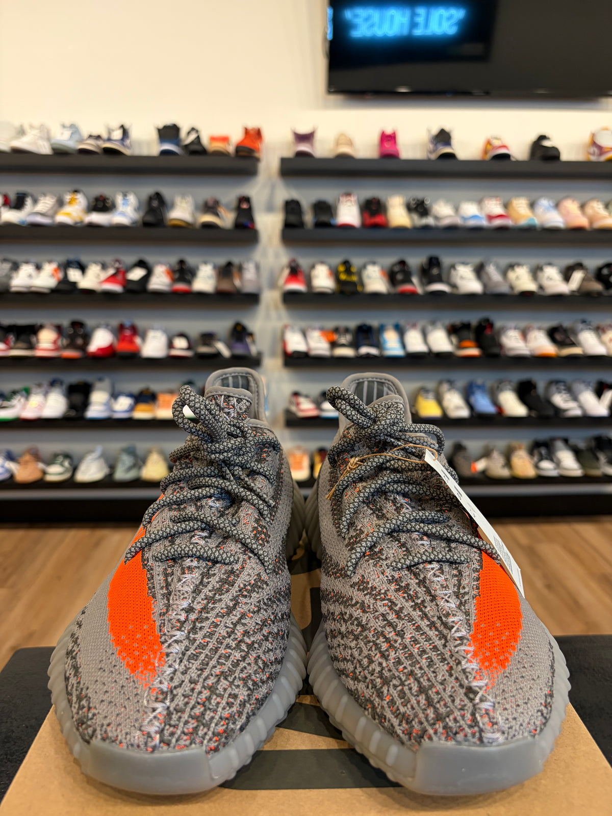 Yeezy 350 V2 Beluga Reflective Size 10 Brand New