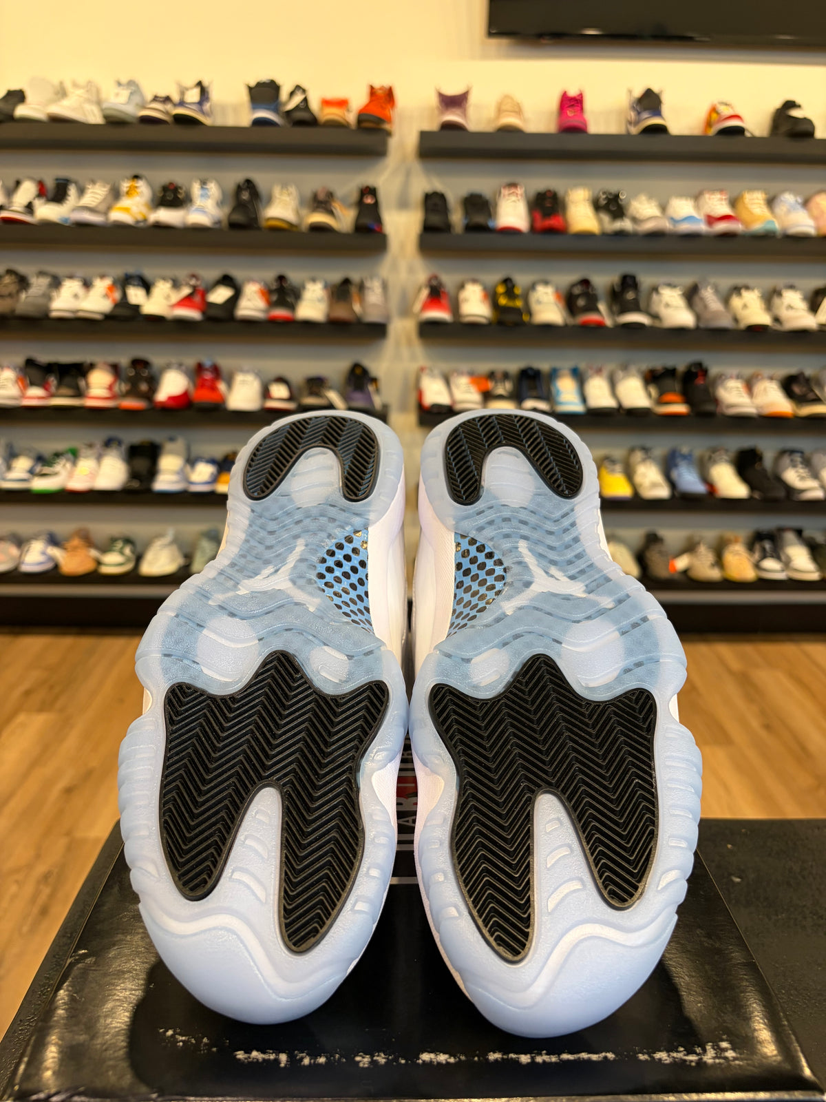 Jordan 11 Legend Blue 2024 Size 10.5 Brand New